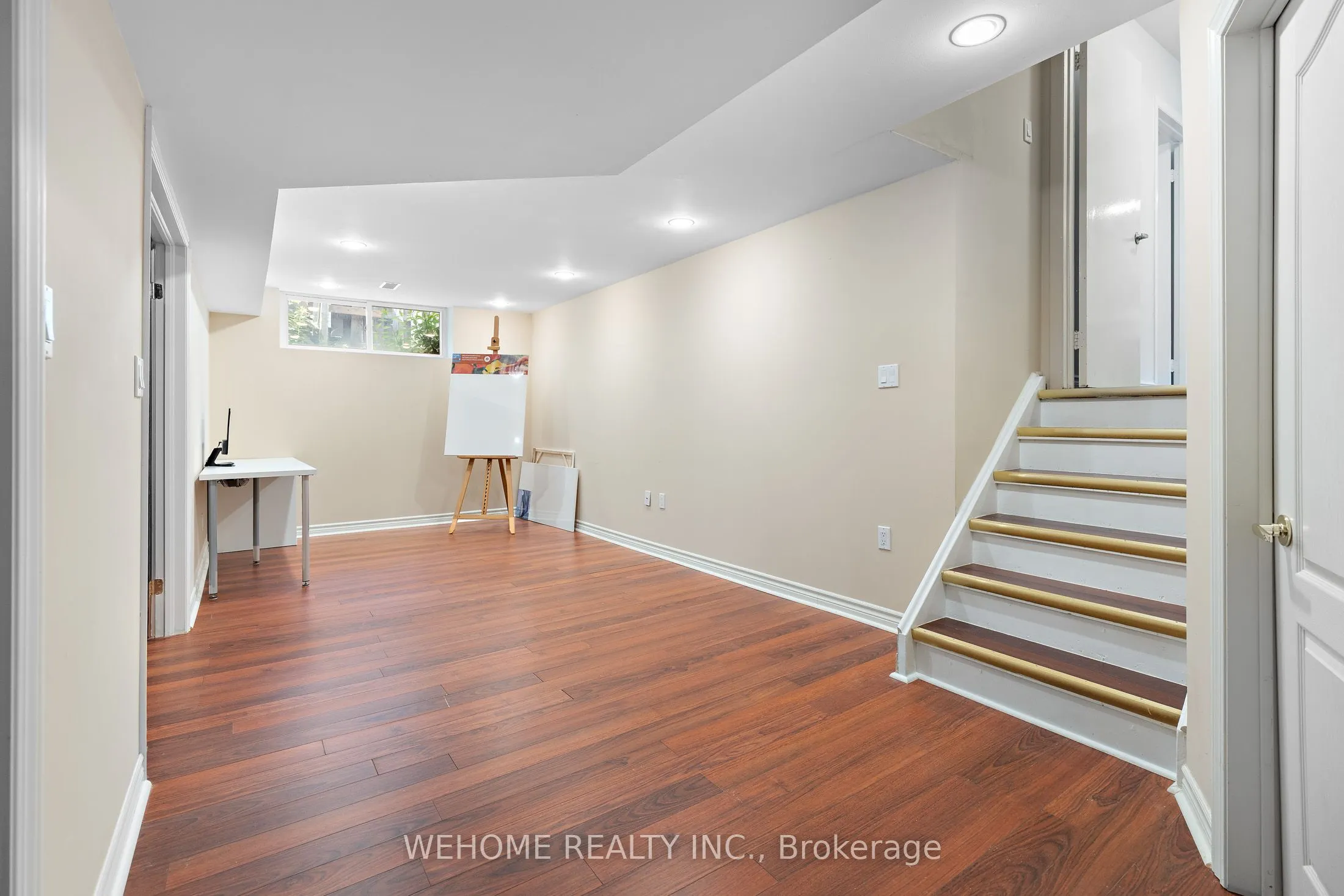 44 Colonnade Road