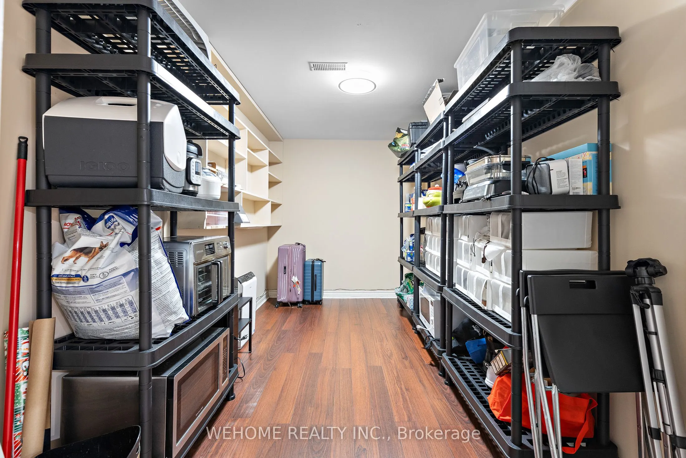 44 Colonnade Road