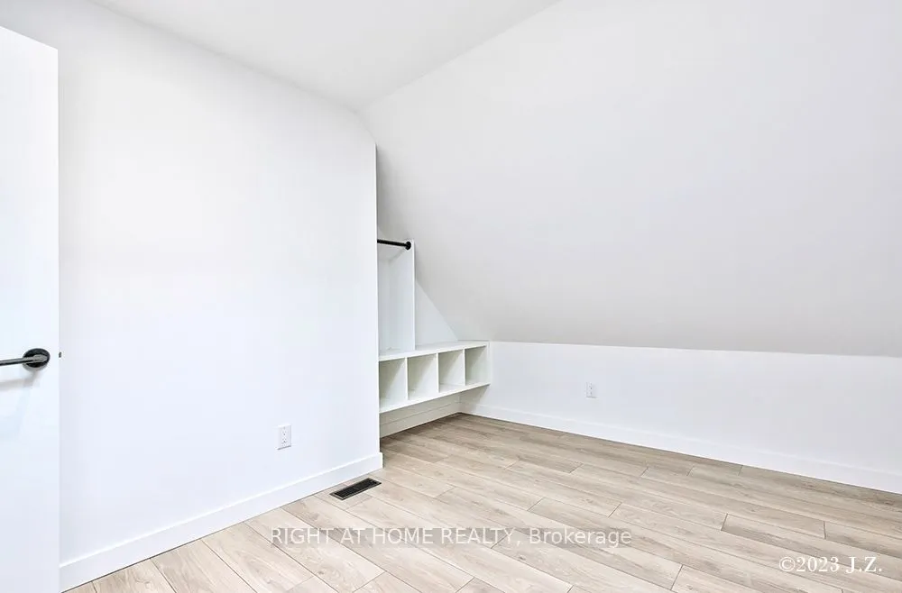 48 Lanark Avenue, #B
