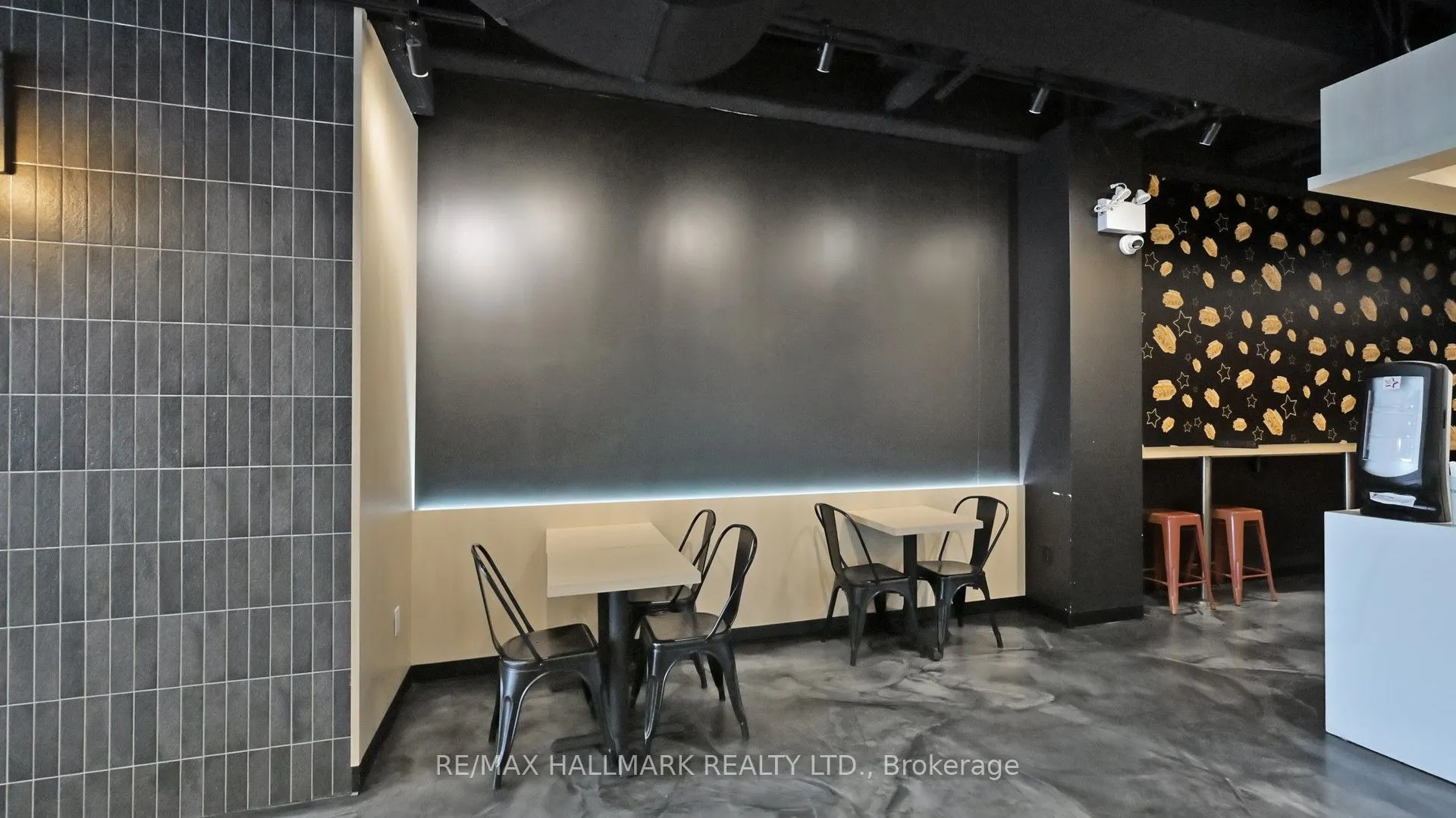 329 Yonge Street, #2nd Fl