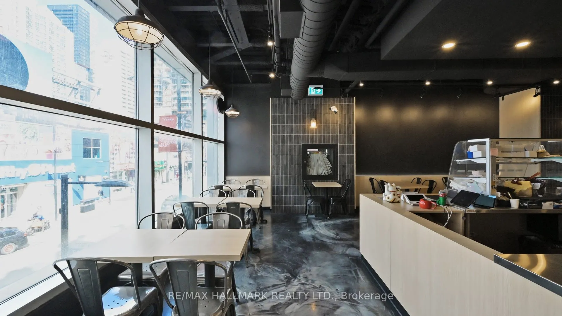 329 Yonge Street, #2nd Fl