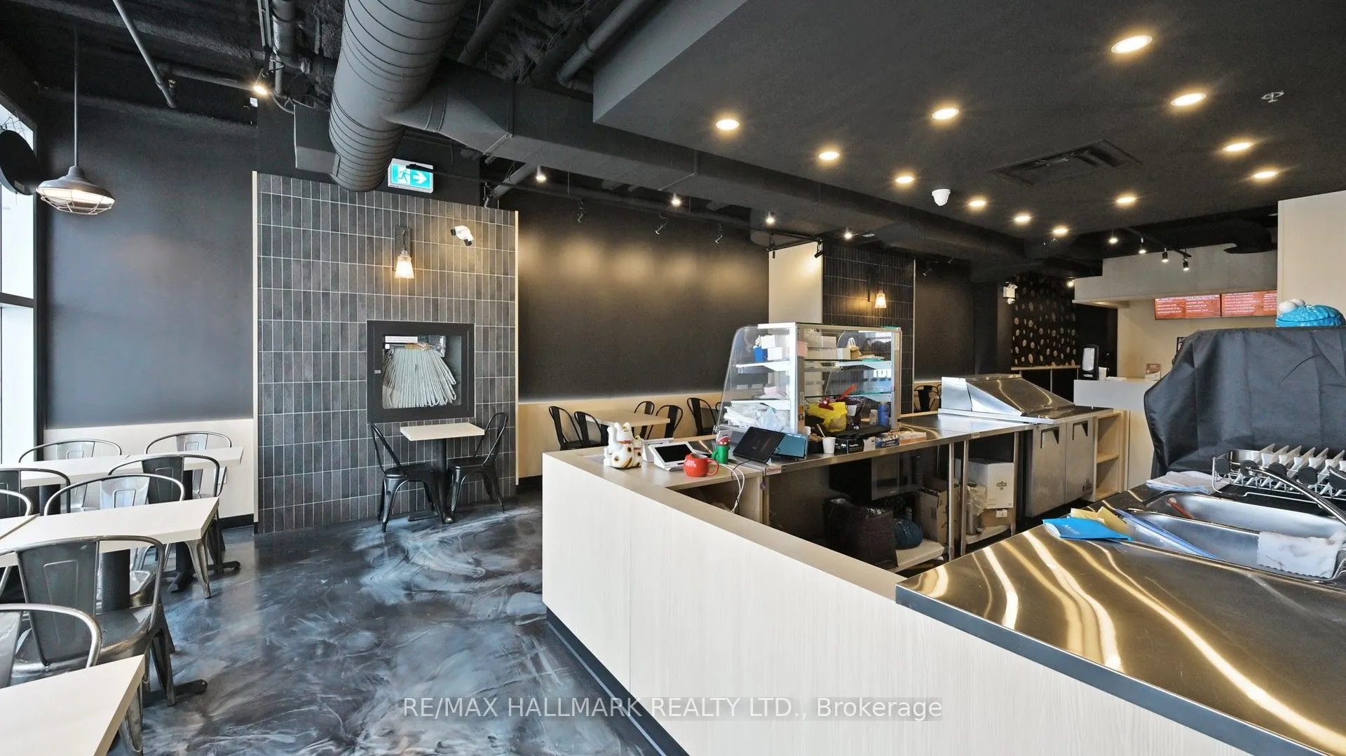 329 Yonge Street, #2nd Fl