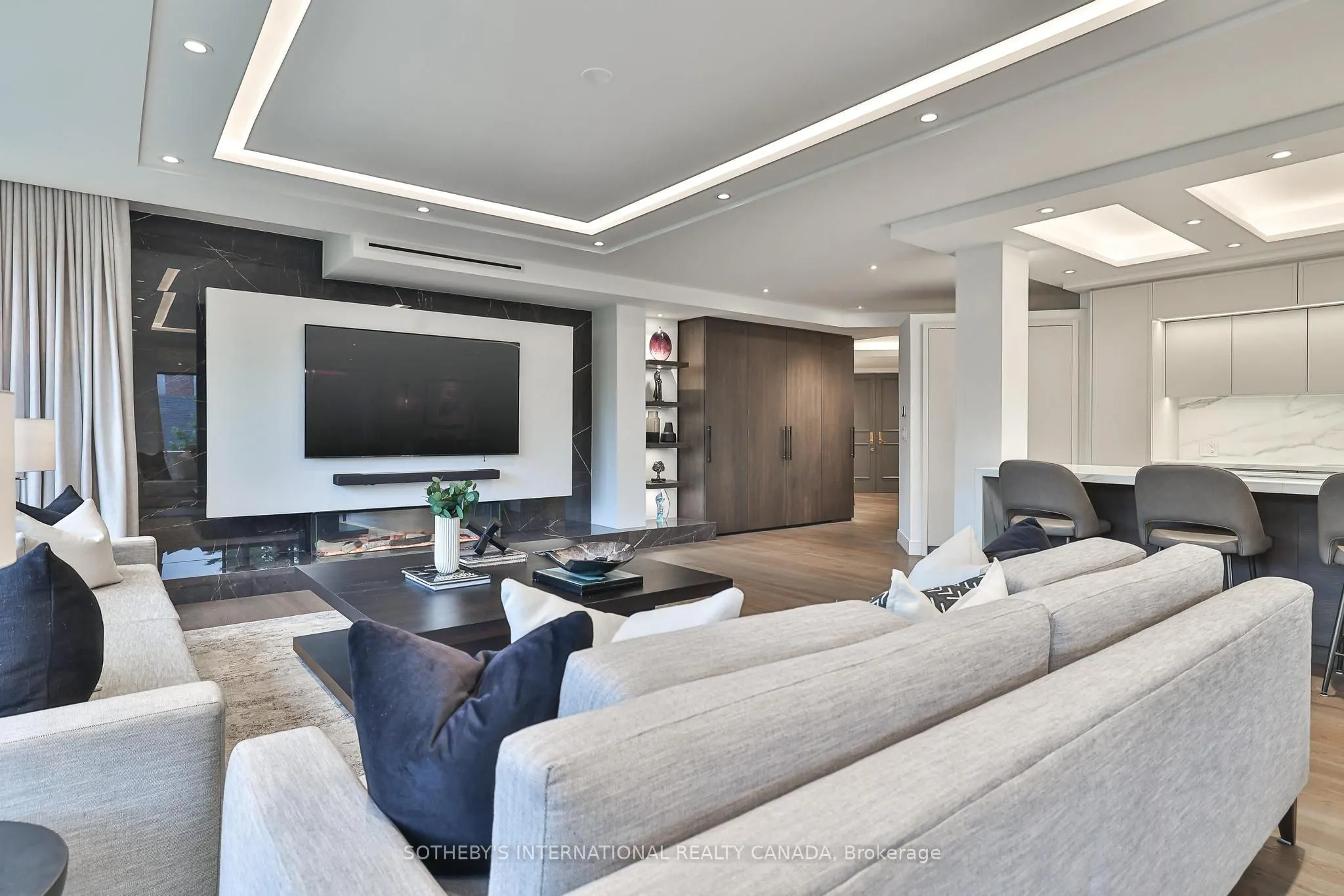 342 Spadina Road, #405