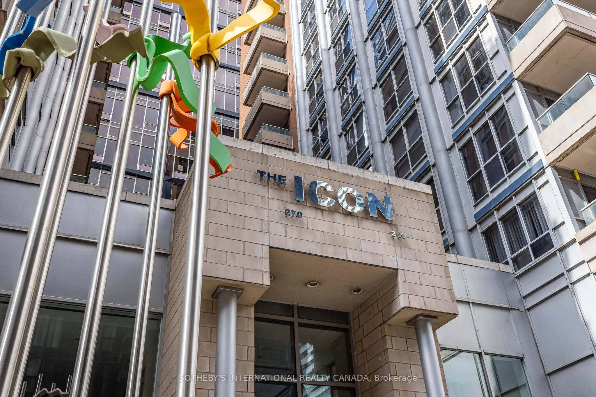 250 Wellington Street W, #535