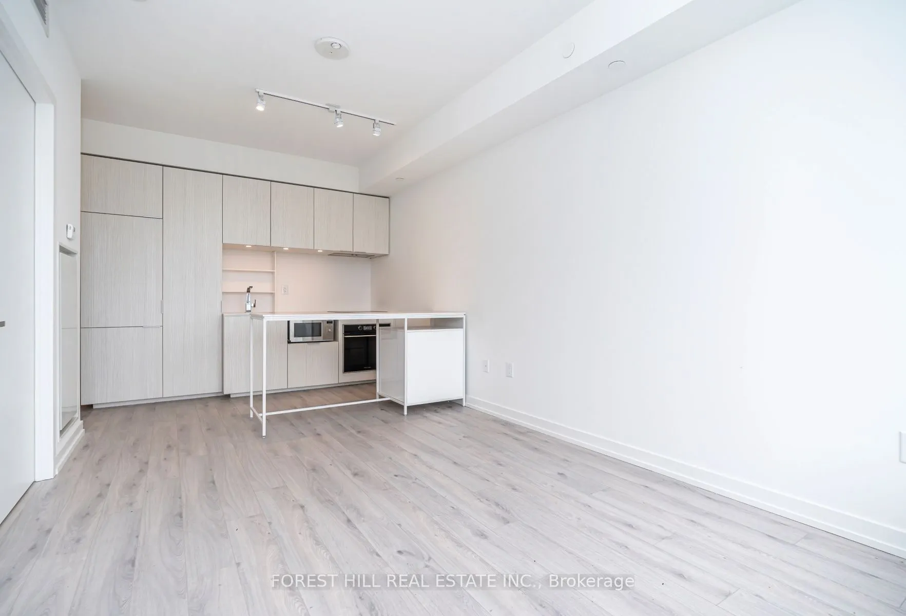 77 Shuter Street, #2303