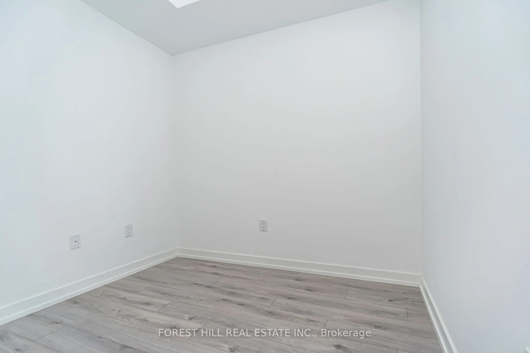 77 Shuter Street, #2303