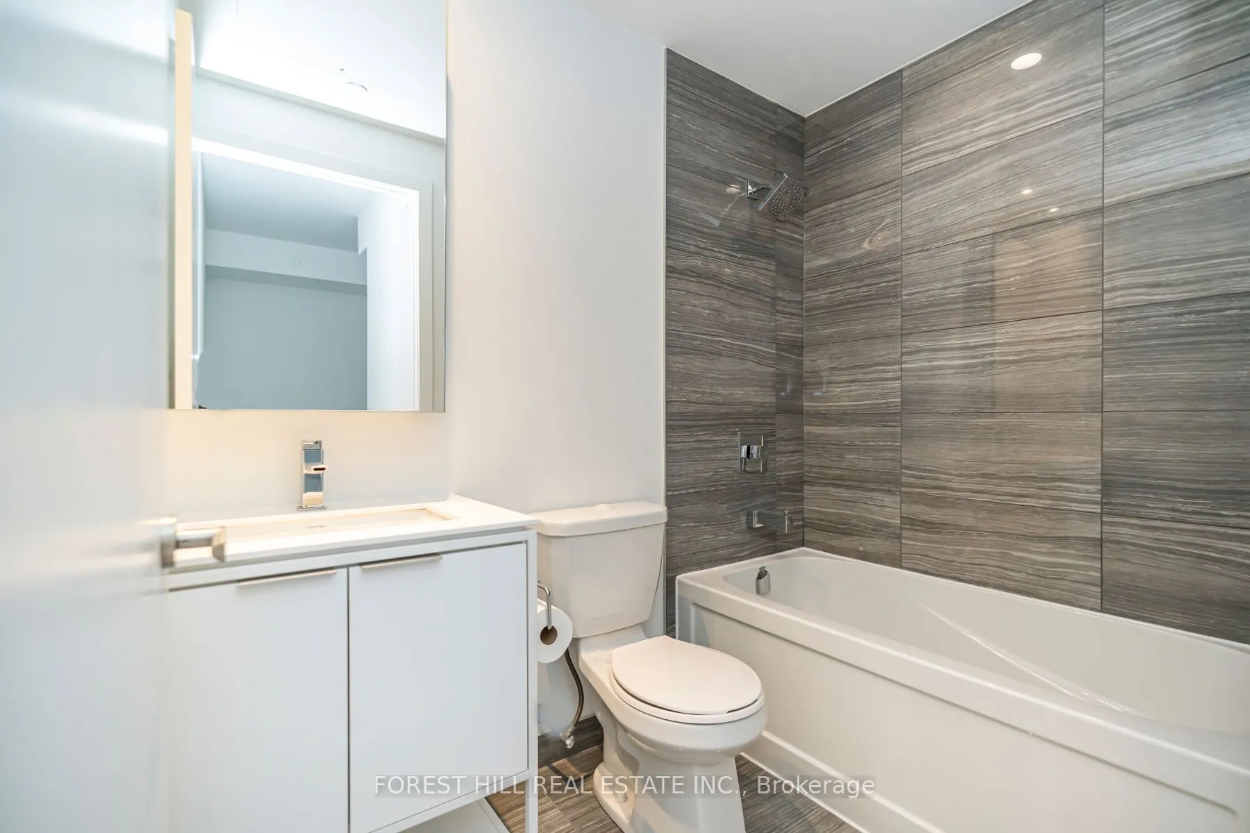 77 Shuter Street, #2303