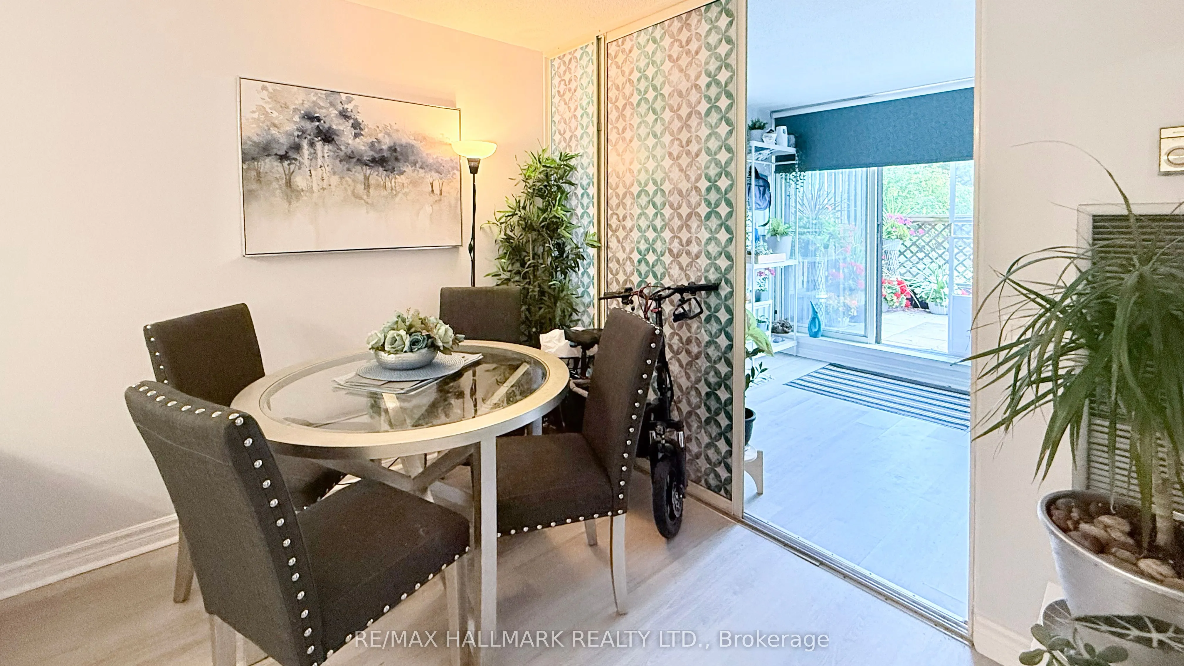 7 Bishop Avenue, #203