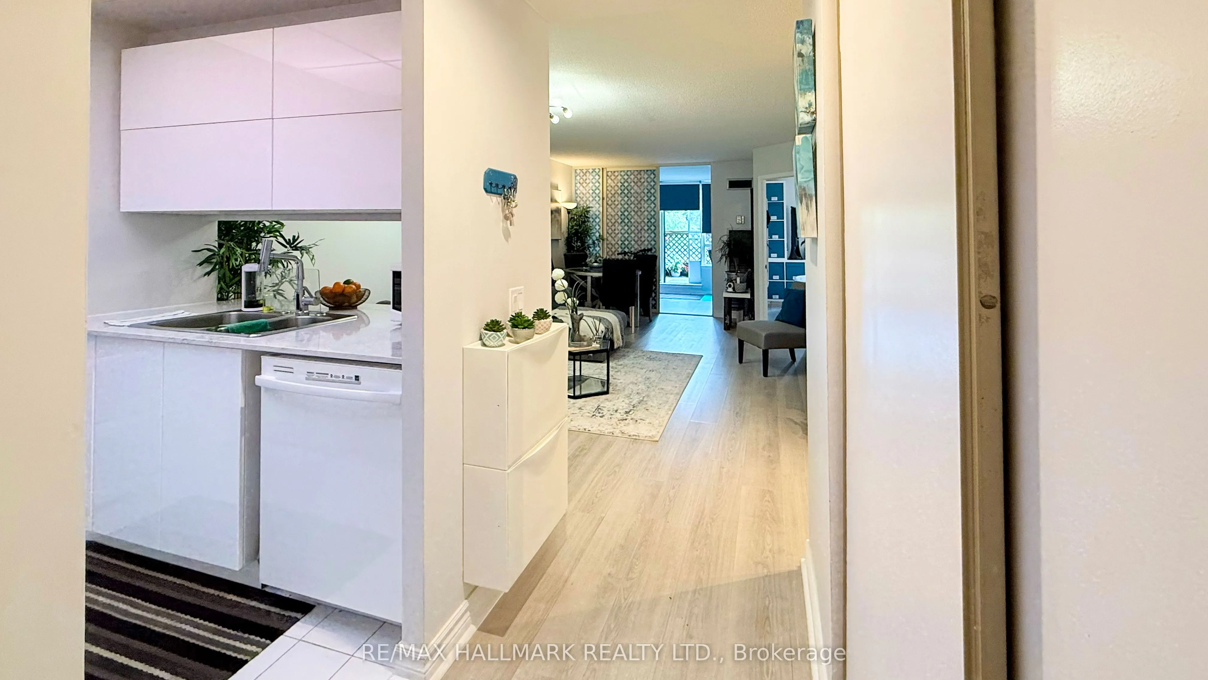 7 Bishop Avenue, #203