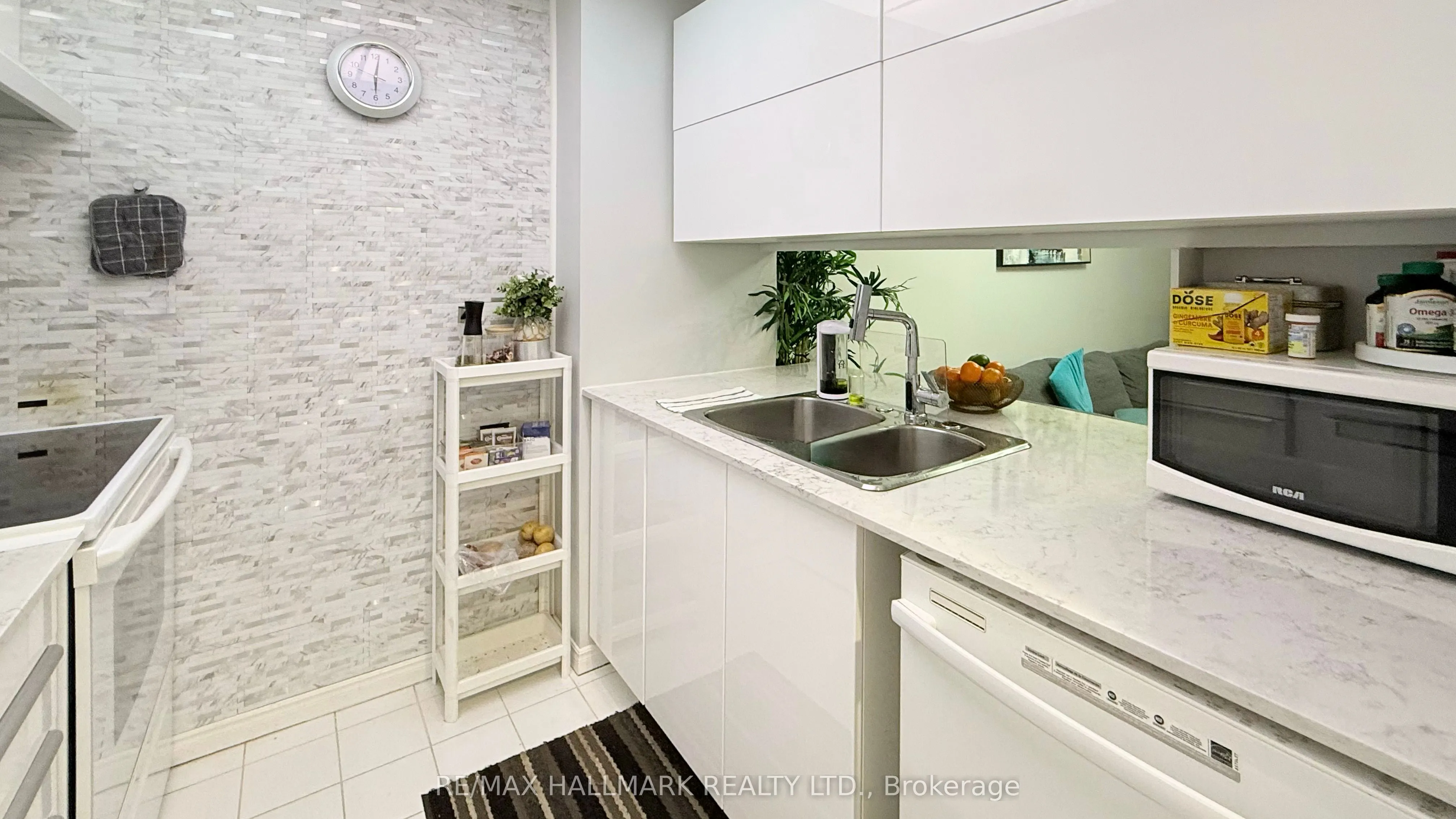 7 Bishop Avenue, #203