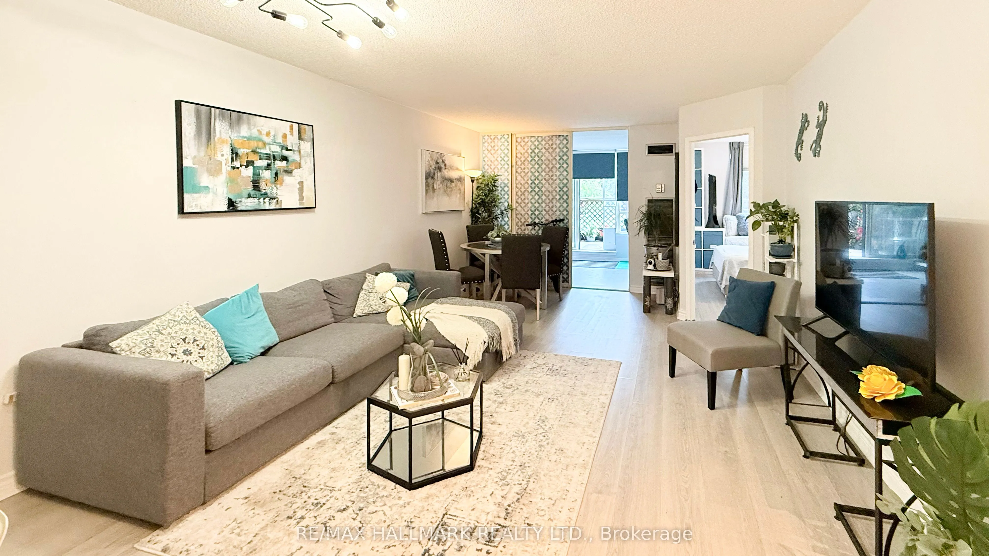 7 Bishop Avenue, #203
