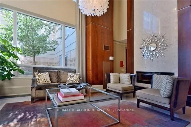 2 Rean Drive, #1304