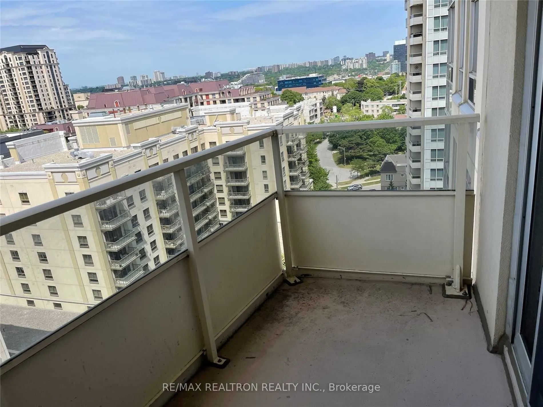 2 Rean Drive, #1304