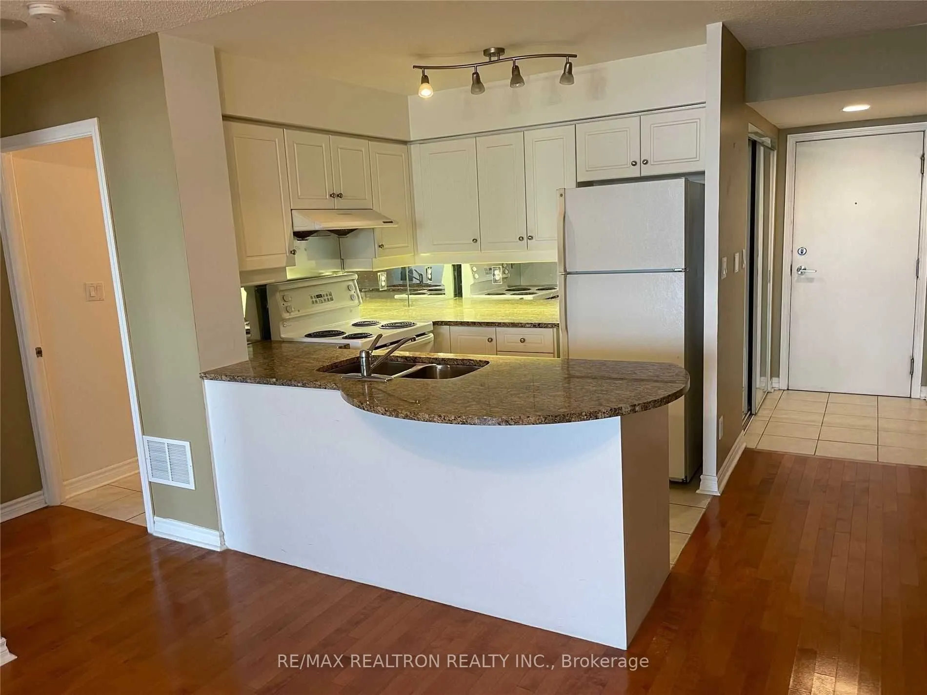 2 Rean Drive, #1304