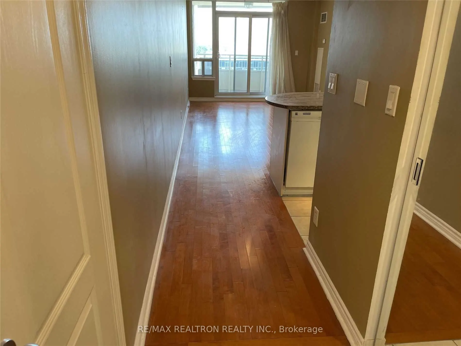 2 Rean Drive, #1304