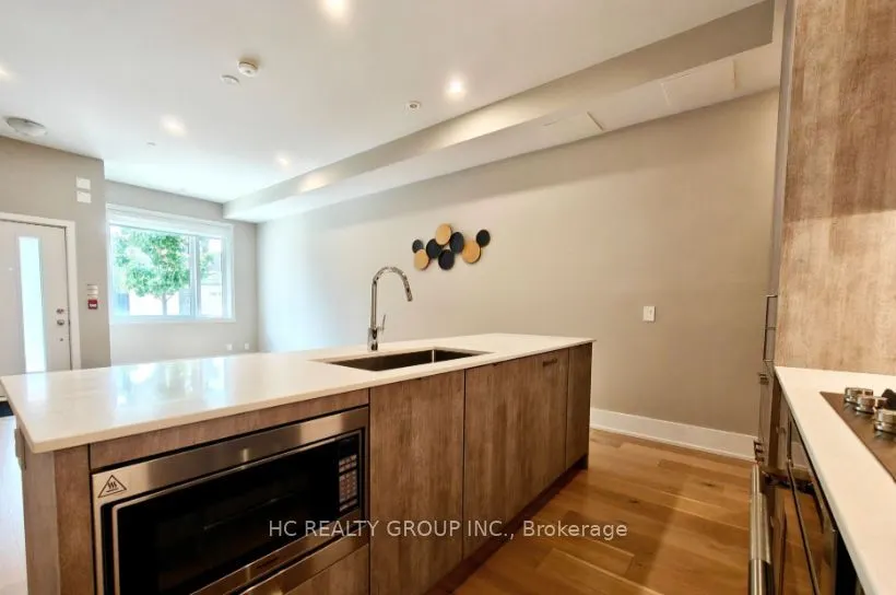 270 Davenport Road, #Unit 11