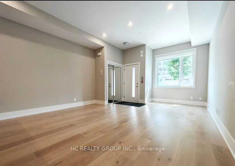 270 Davenport Road, #Unit 11