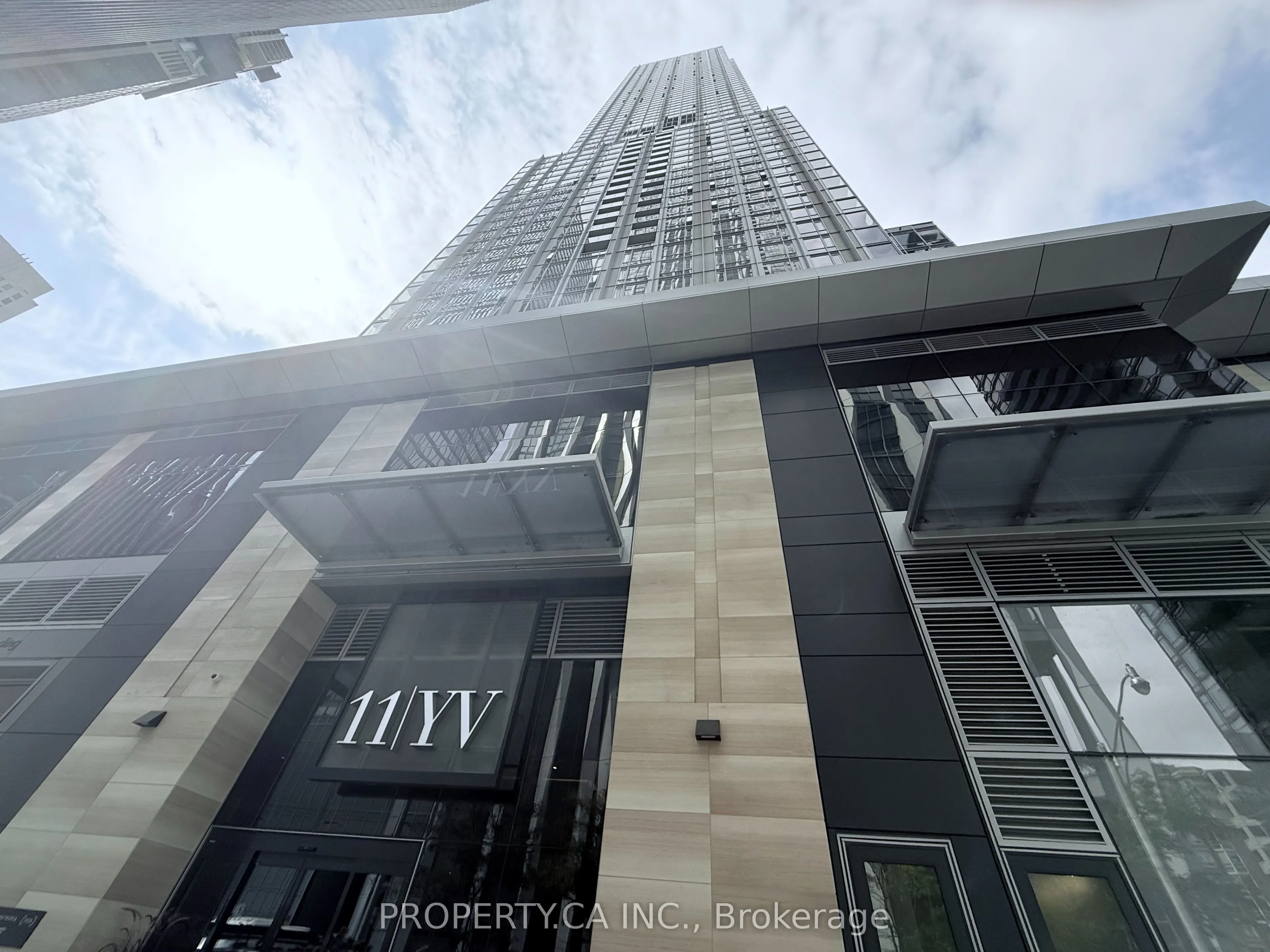 11 Yorkville Avenue, #2214