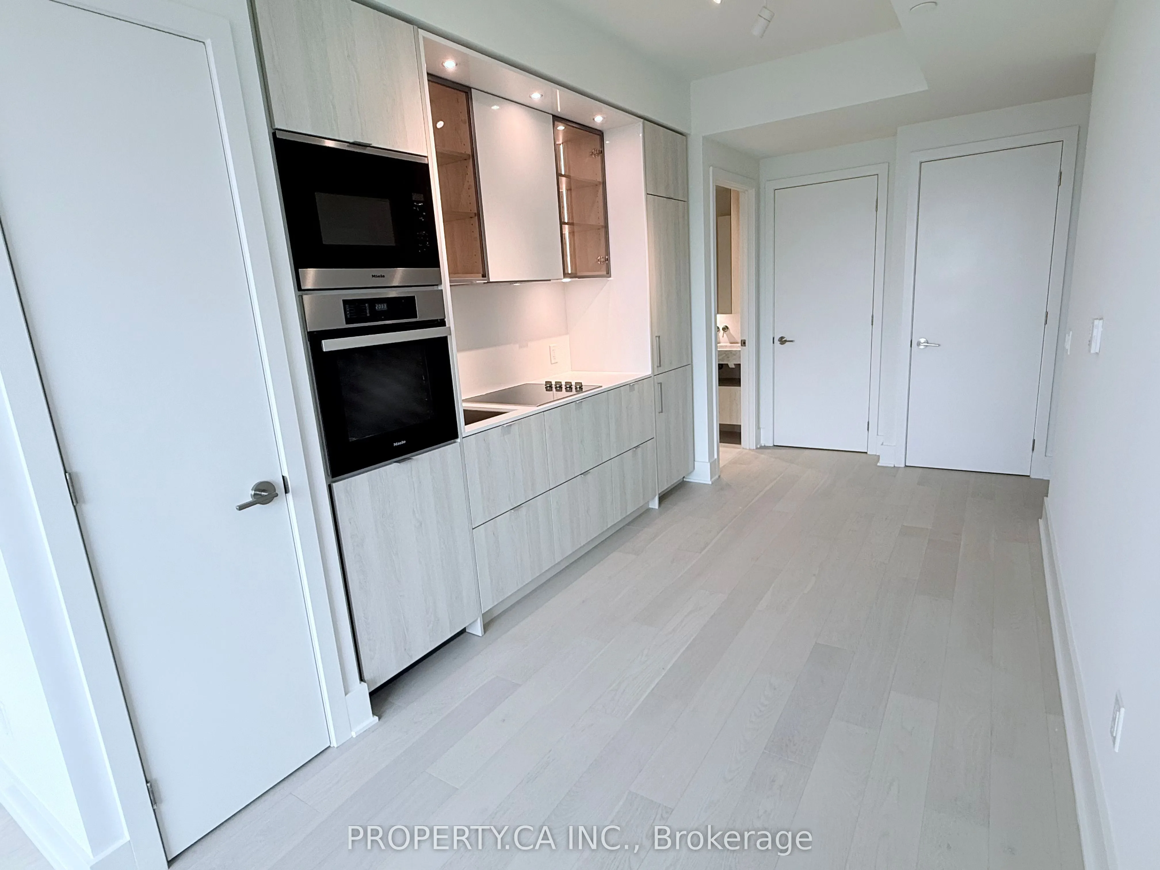 11 Yorkville Avenue, #2214
