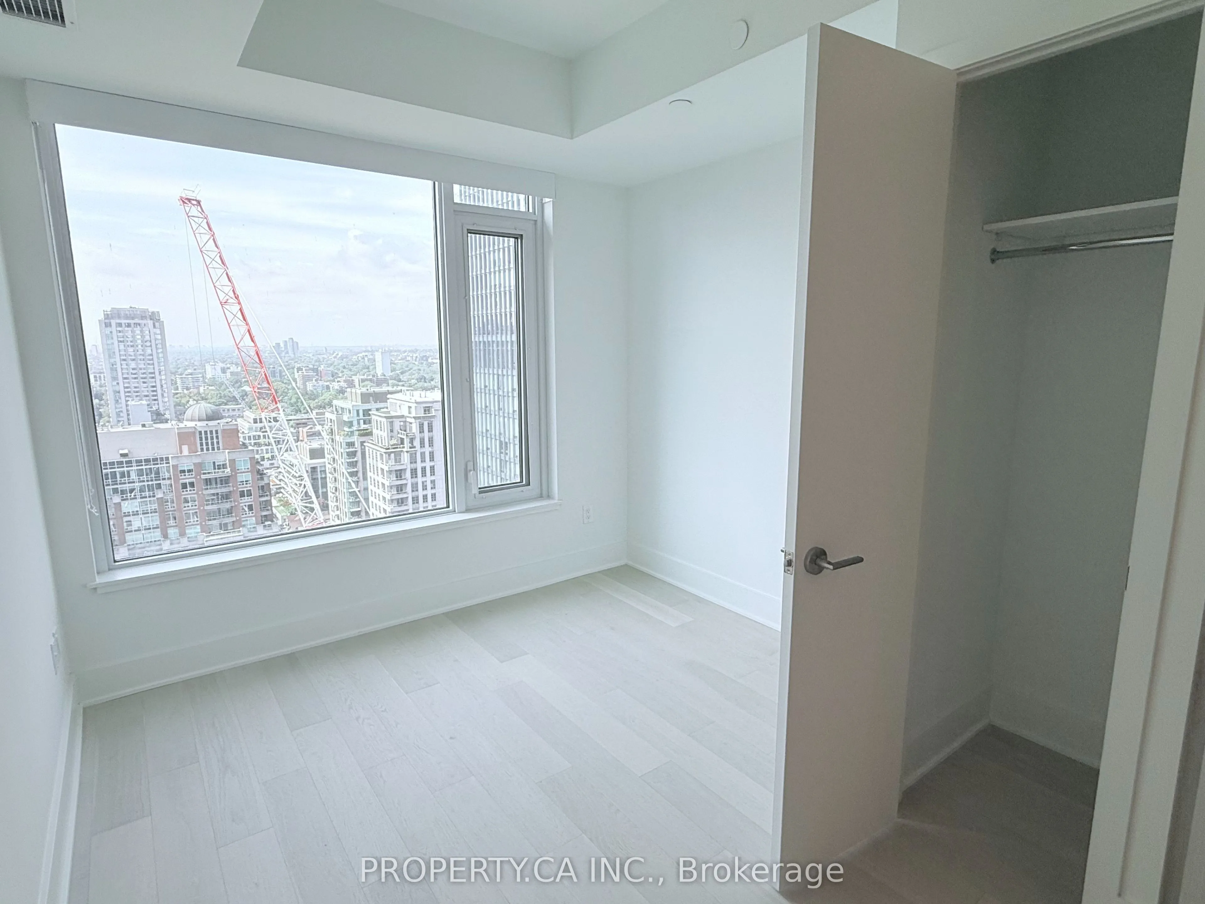 11 Yorkville Avenue, #2214