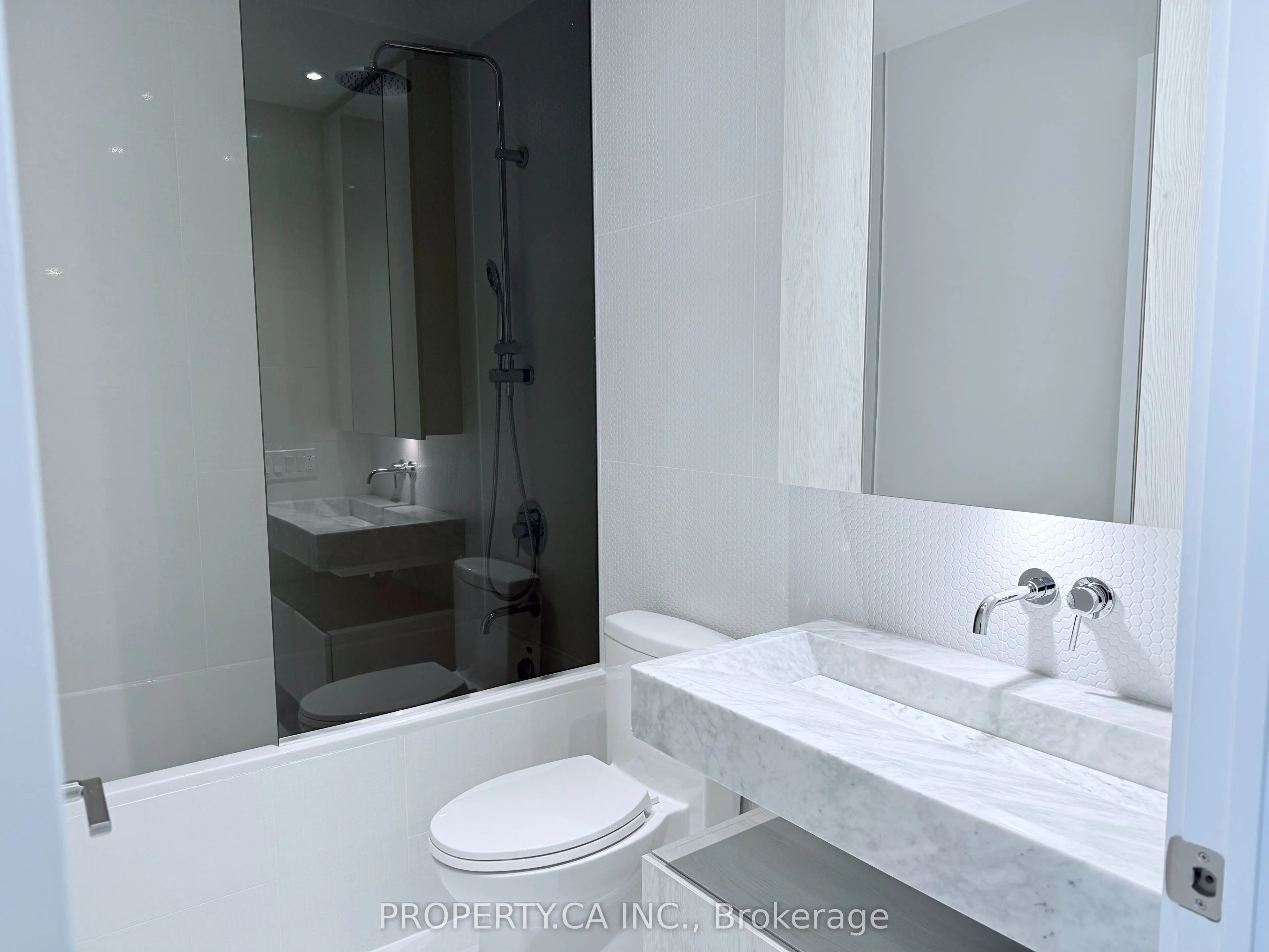 11 Yorkville Avenue, #2214