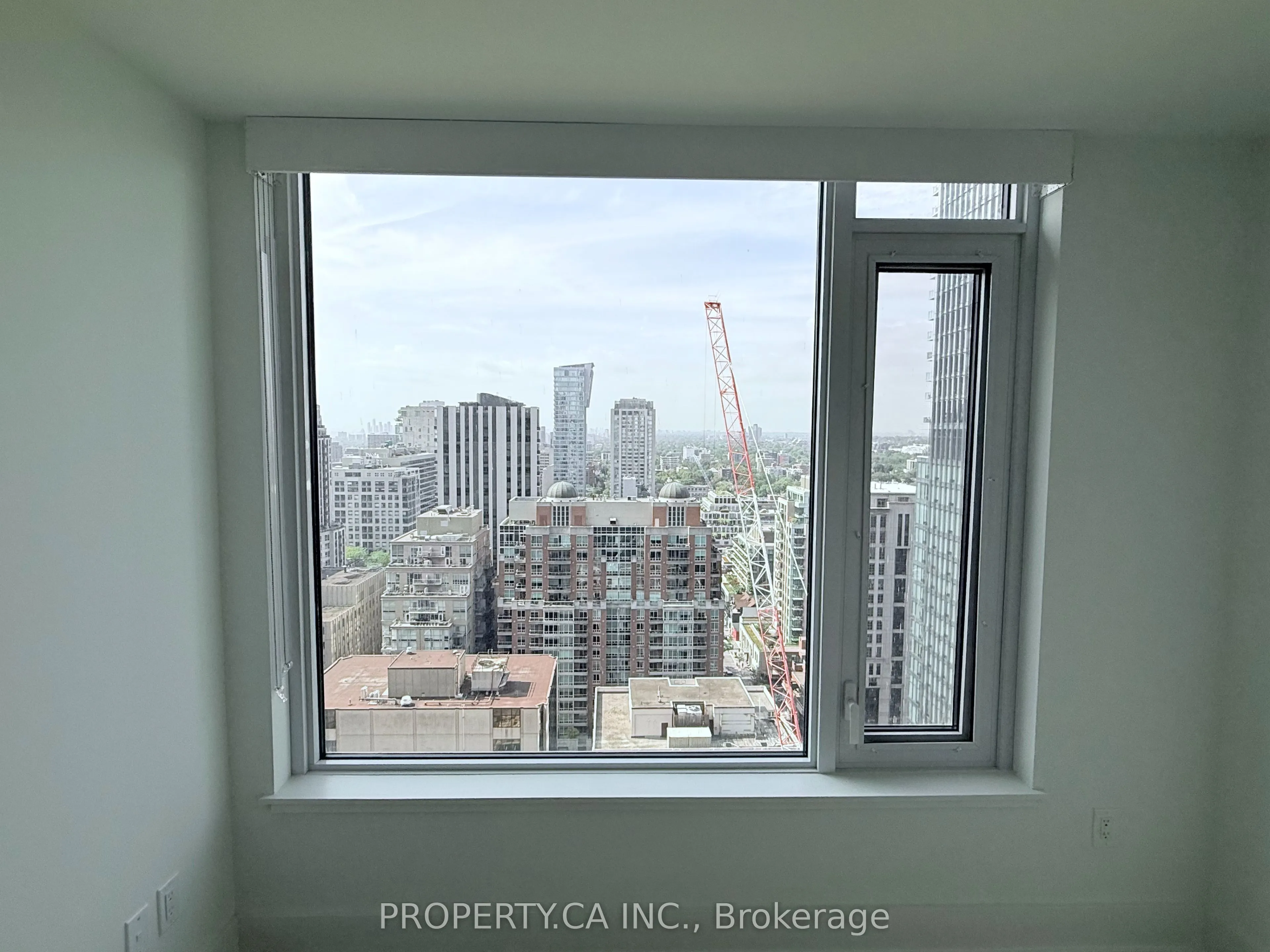 11 Yorkville Avenue, #2214