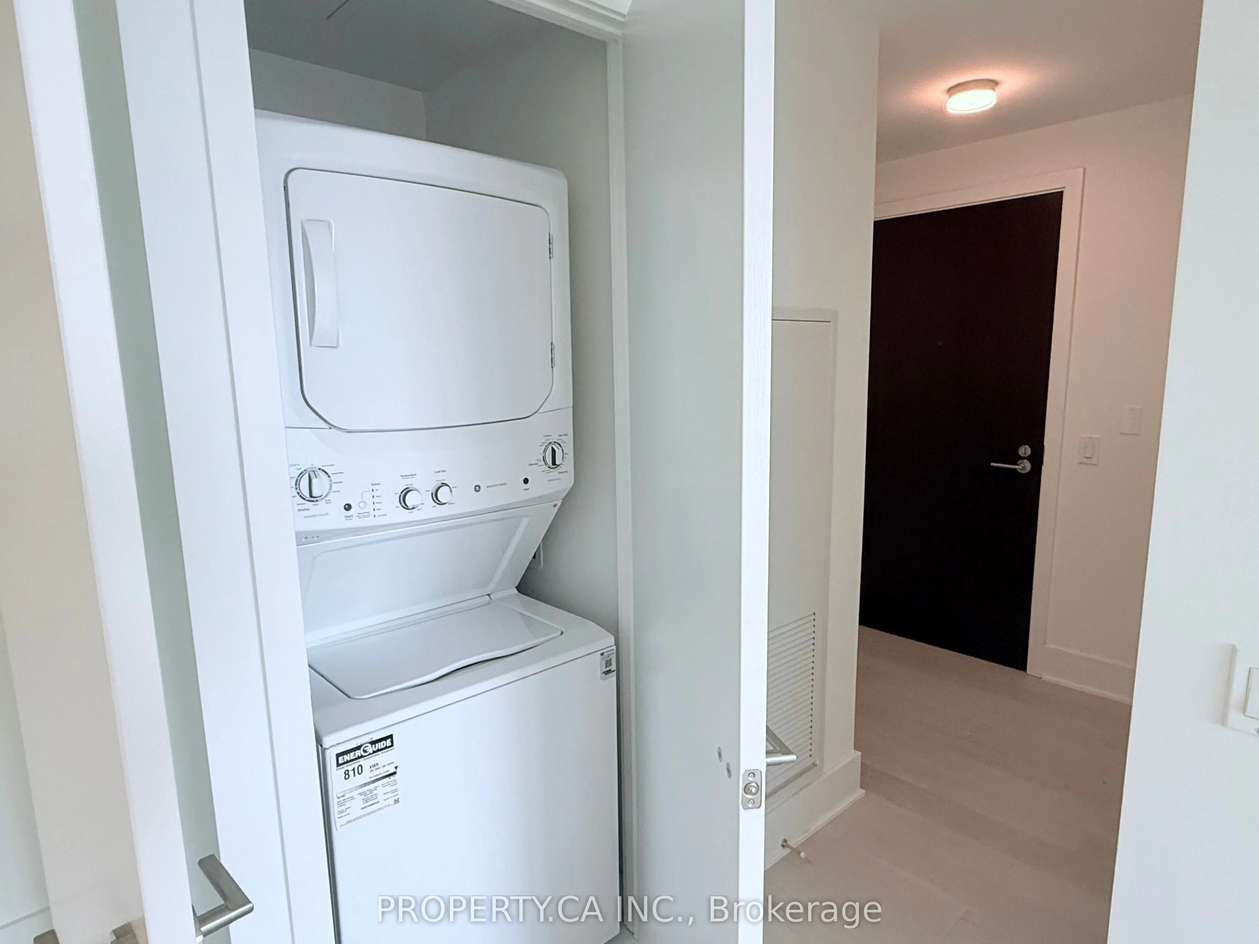 11 Yorkville Avenue, #2214