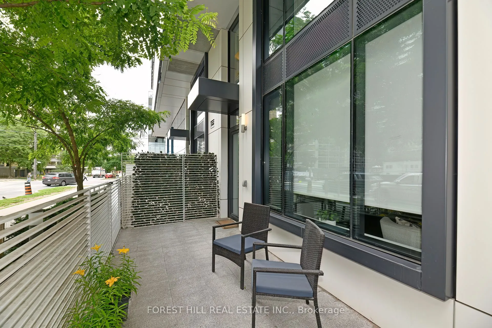 161 Roehampton Avenue, #102