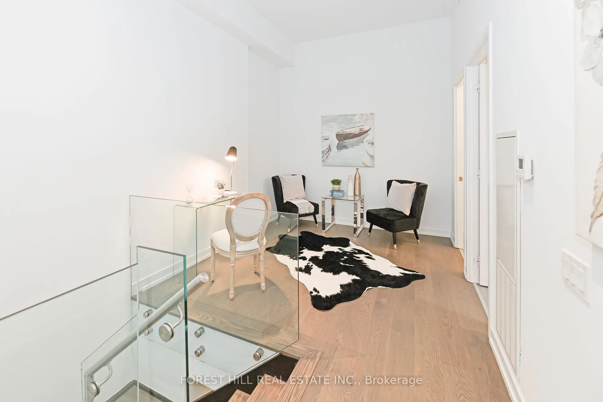 161 Roehampton Avenue, #102
