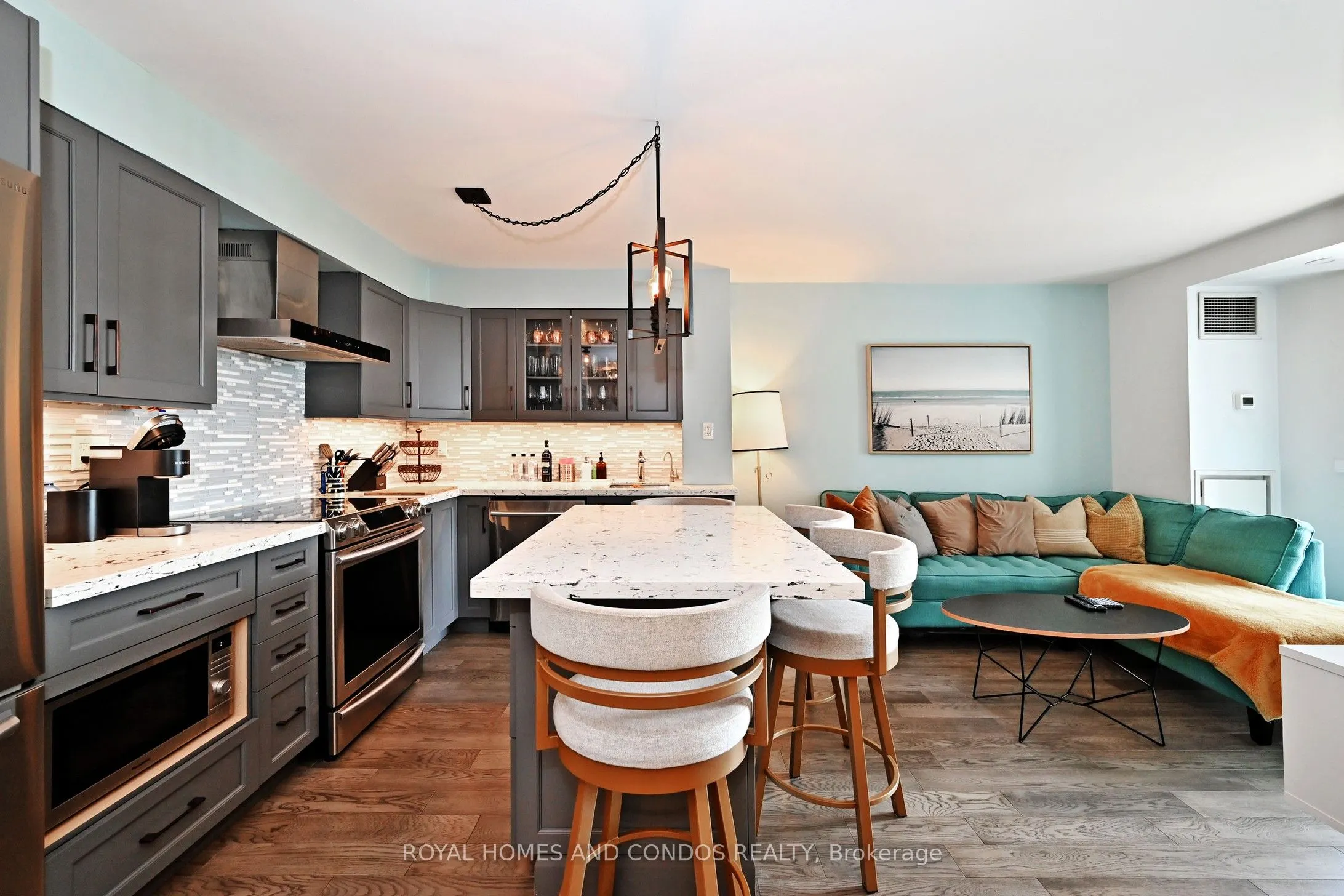 230 Queens Quay W, #618