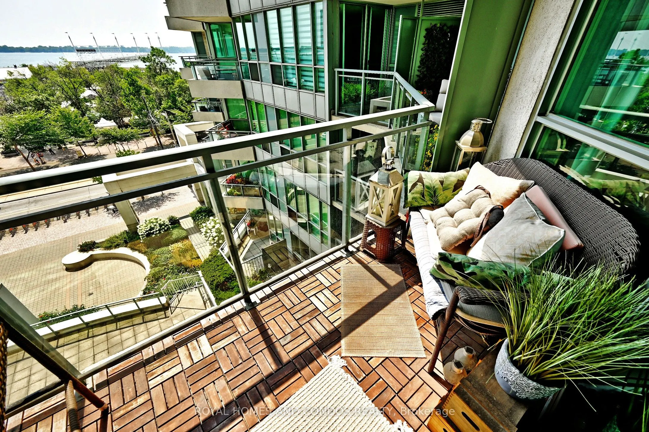 230 Queens Quay W, #618