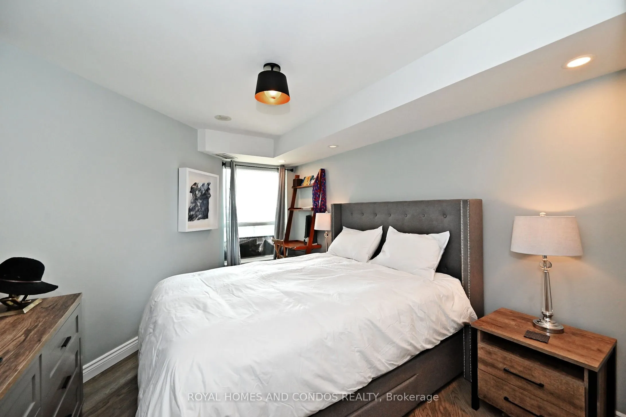 230 Queens Quay W, #618