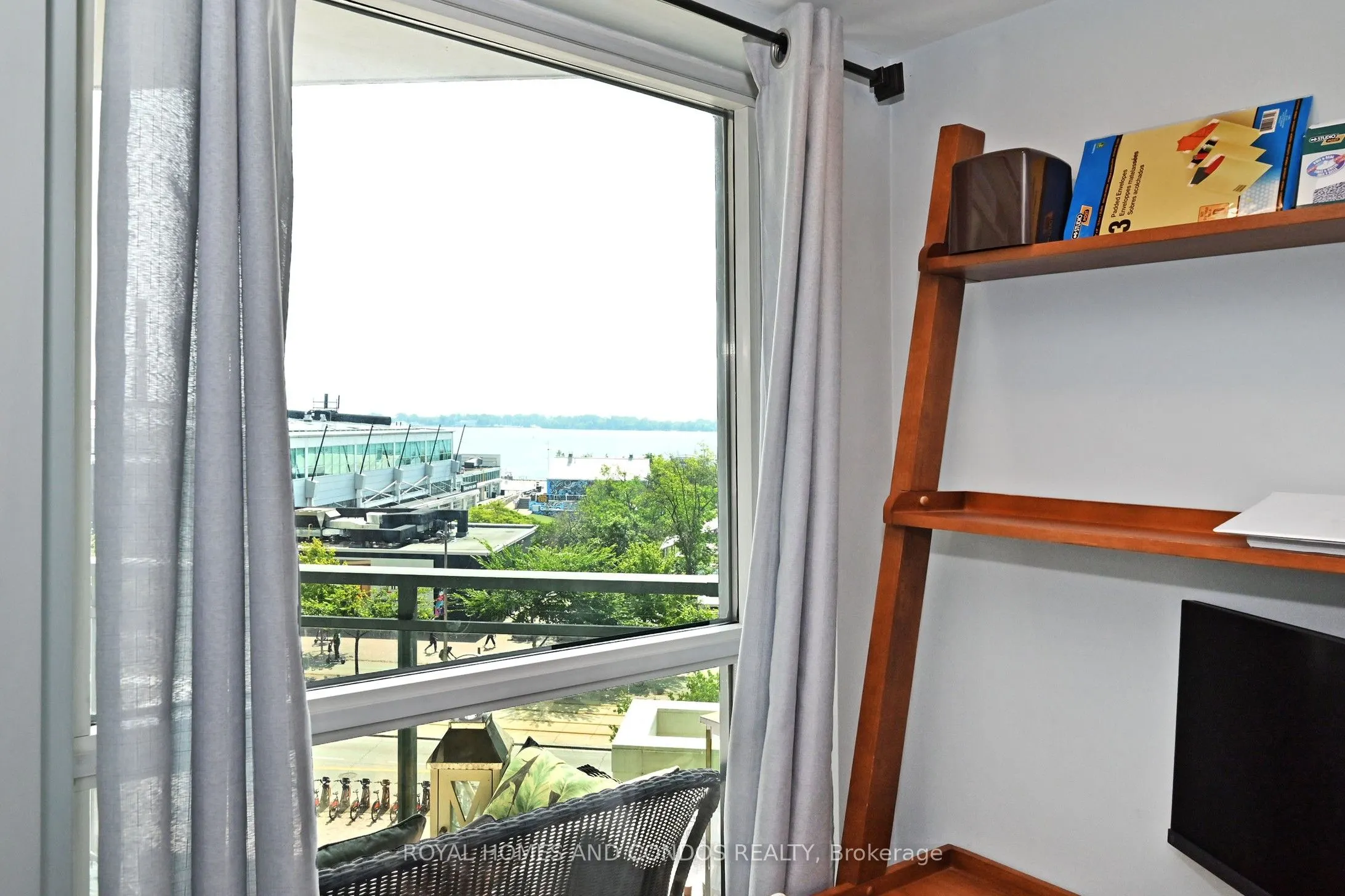 230 Queens Quay W, #618