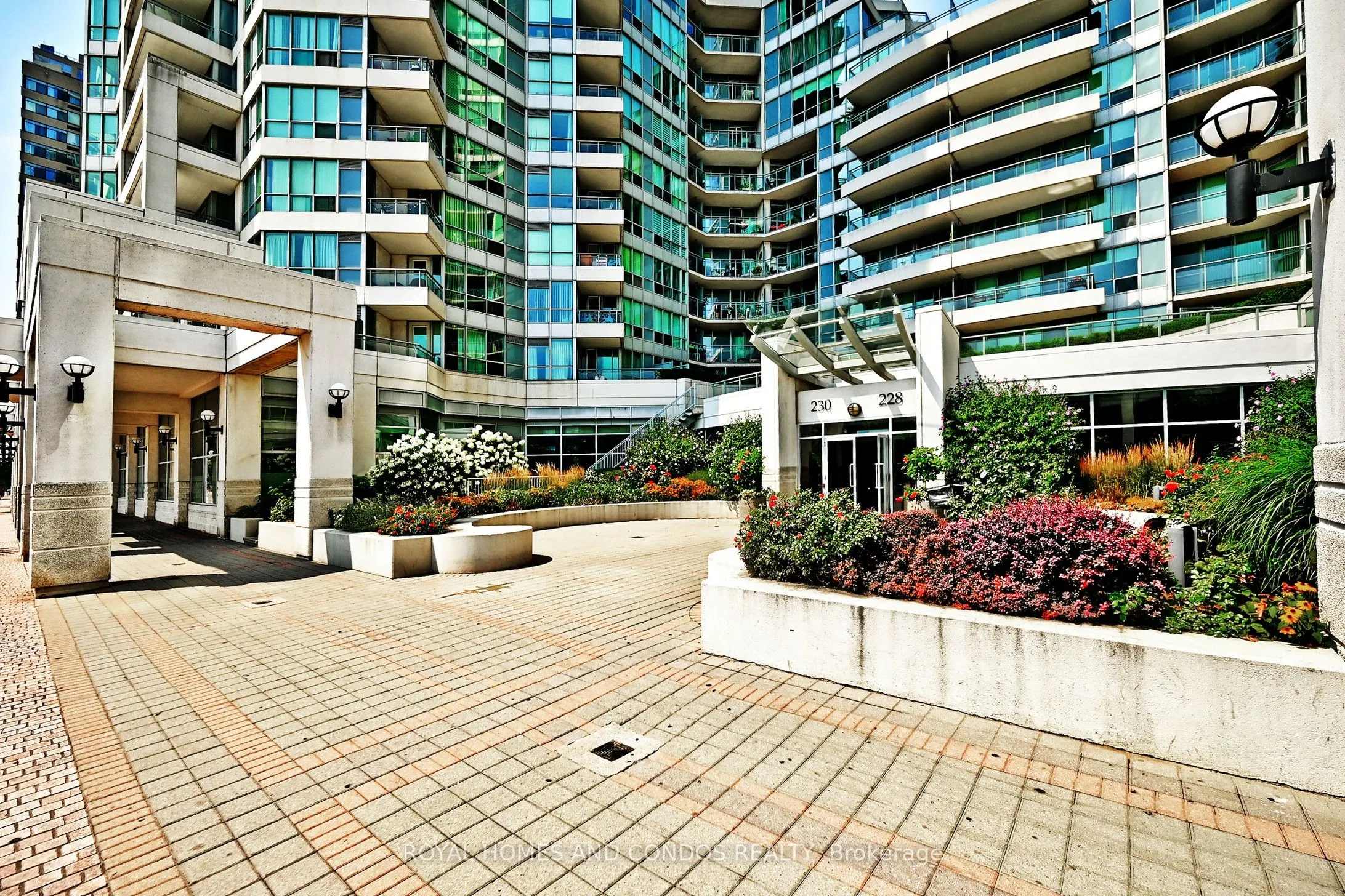 230 Queens Quay W, #618