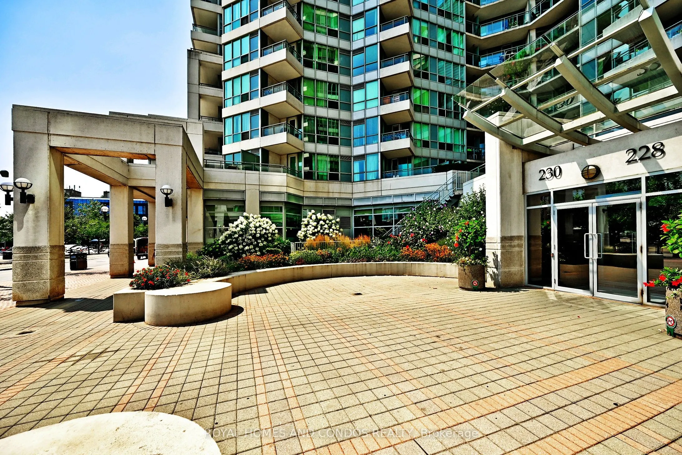 230 Queens Quay W, #618