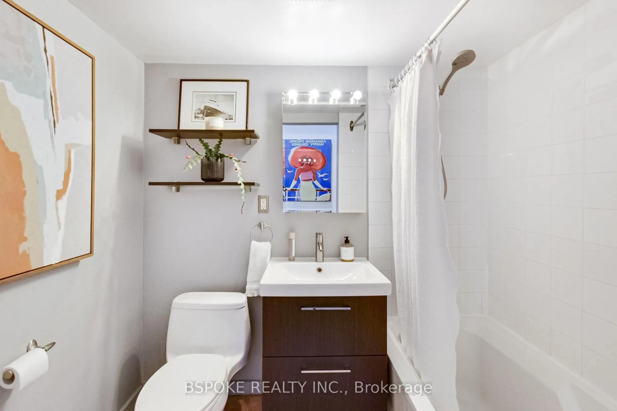 365 Dundas Street E, #115
