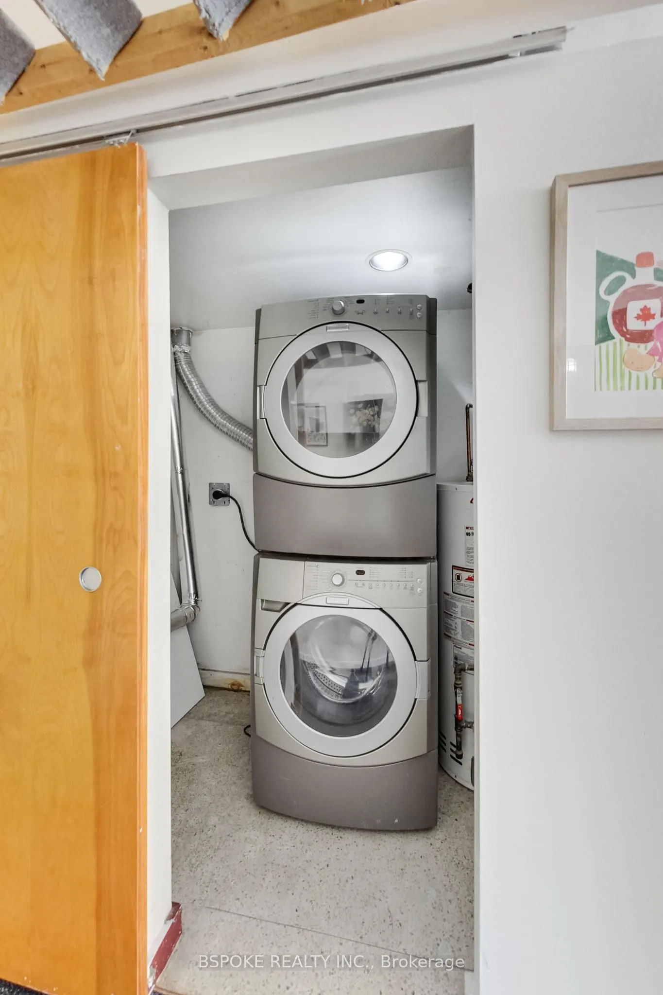 365 Dundas Street E, #115