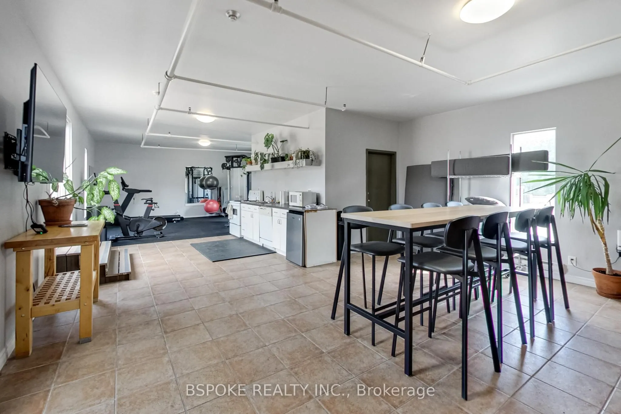 365 Dundas Street E, #115