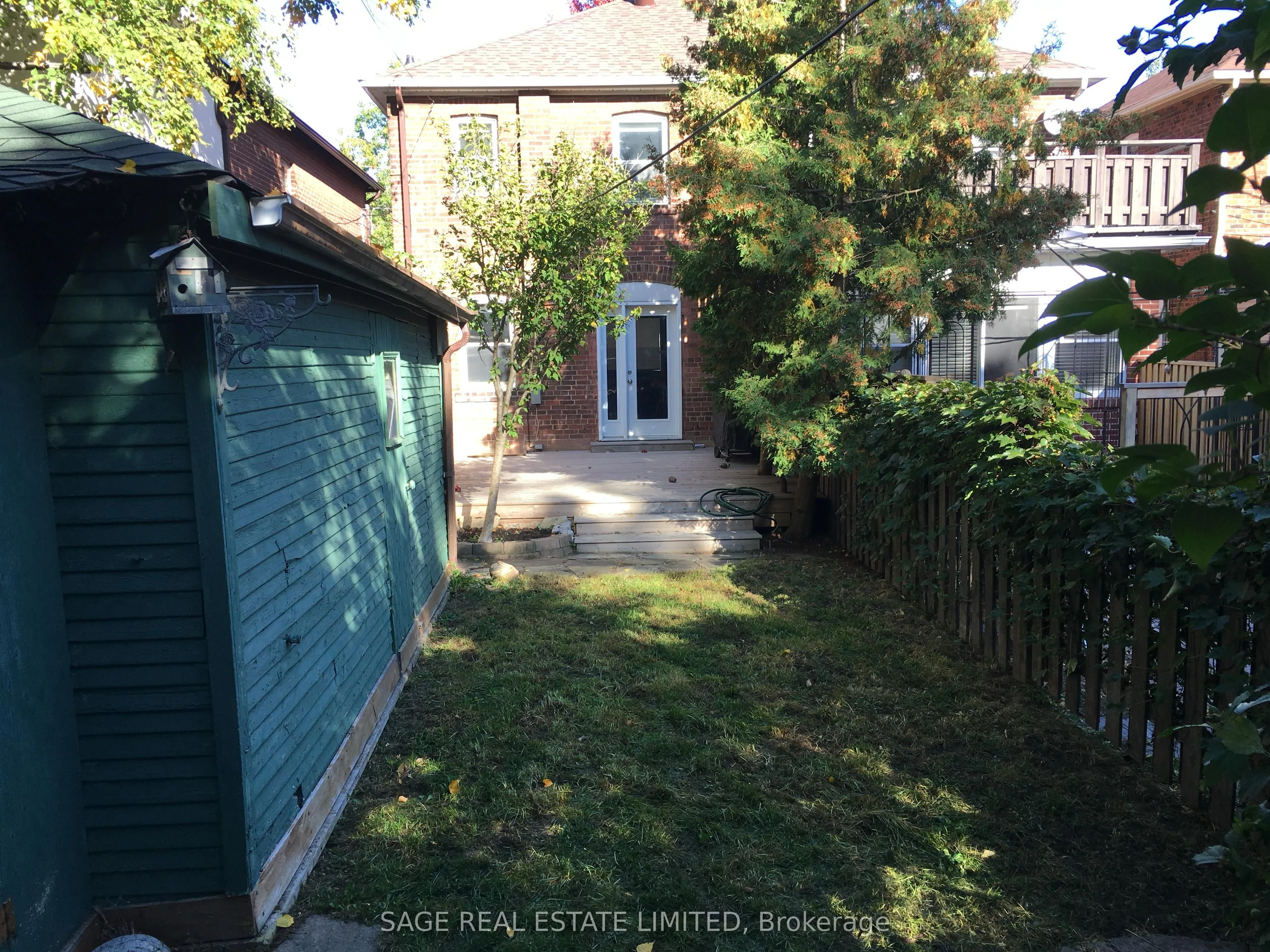 569 Soudan Avenue