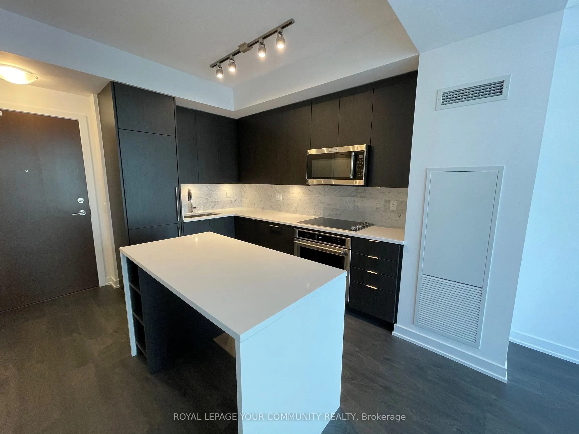 38 Iannuzzi Street, #1708