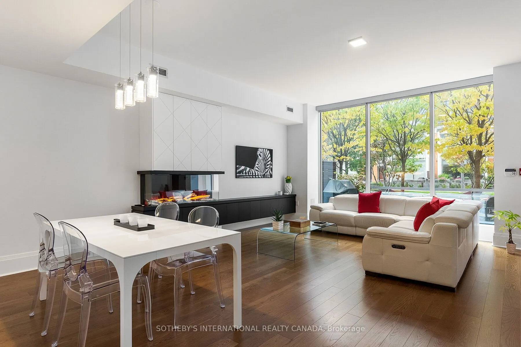 29 Queens Quay E, #Th 115