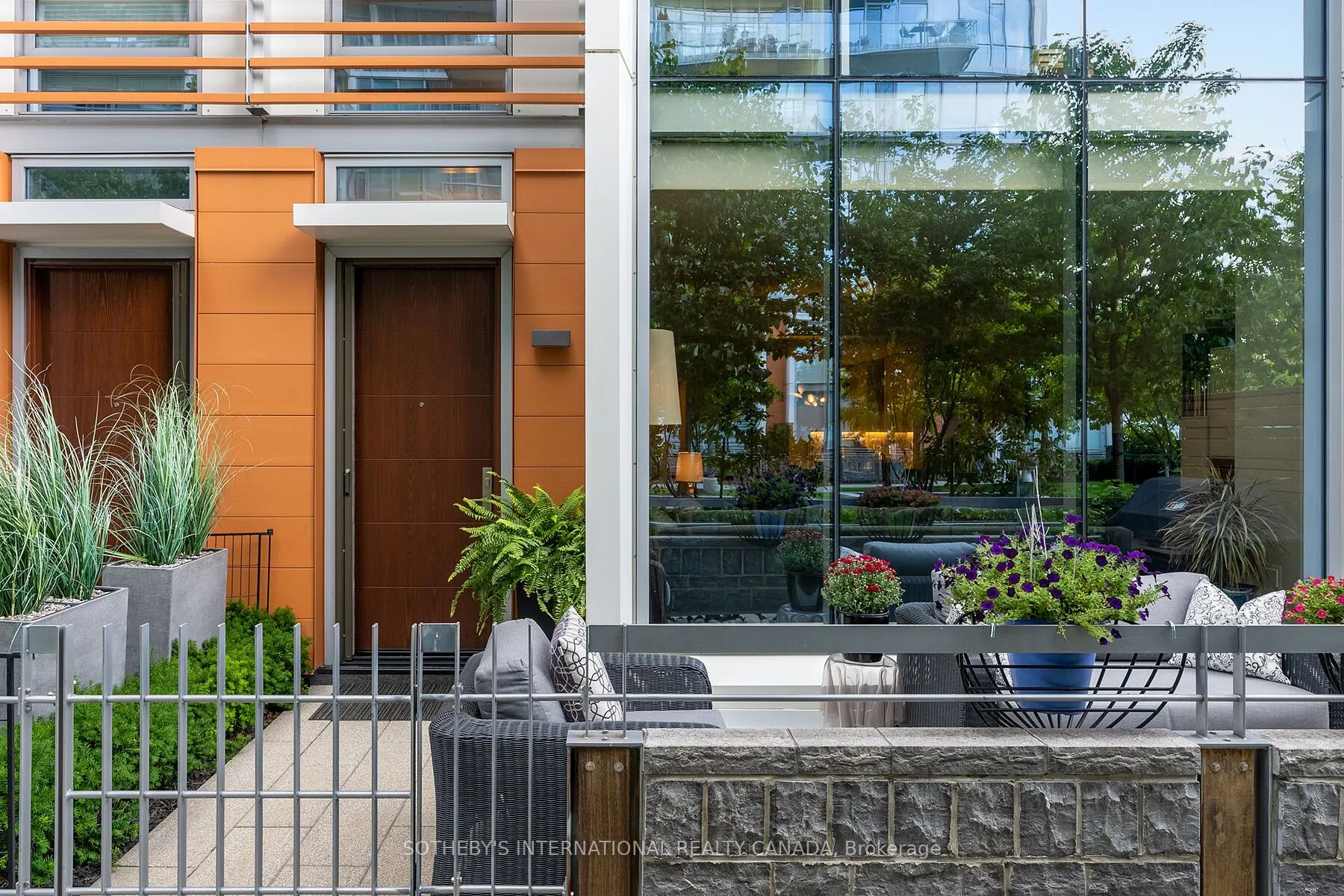 29 Queens Quay E, #Th 115