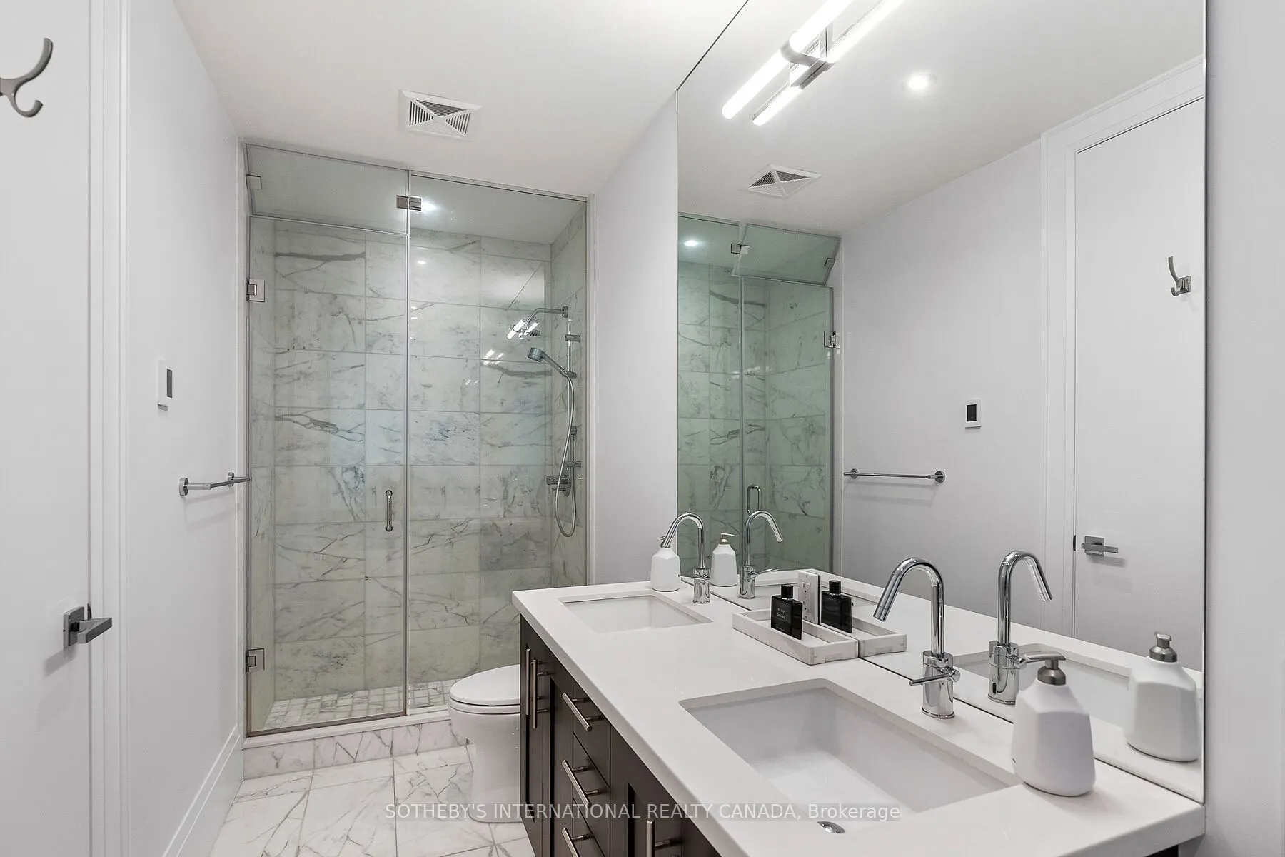 29 Queens Quay E, #Th 115