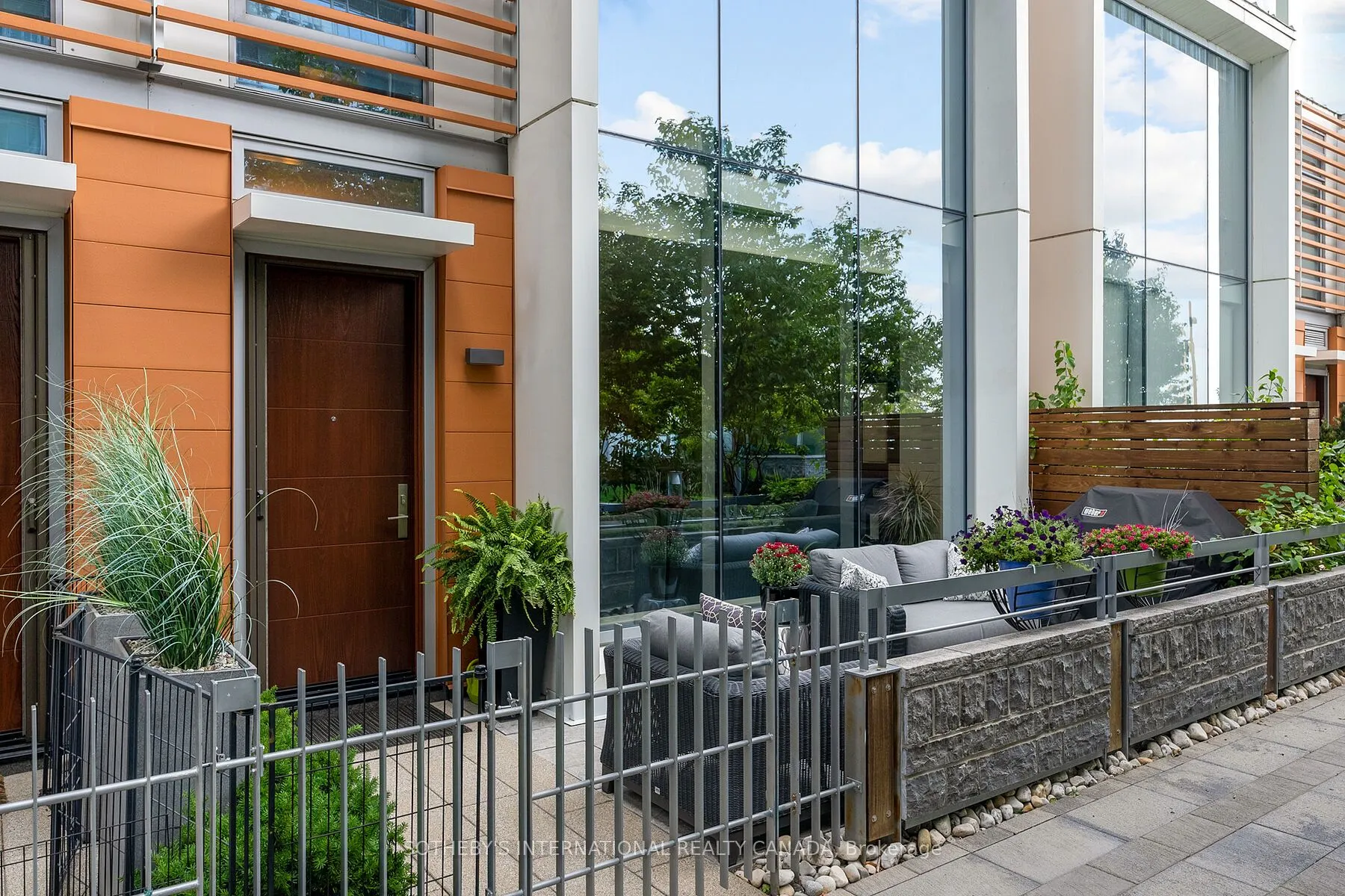29 Queens Quay E, #Th 115