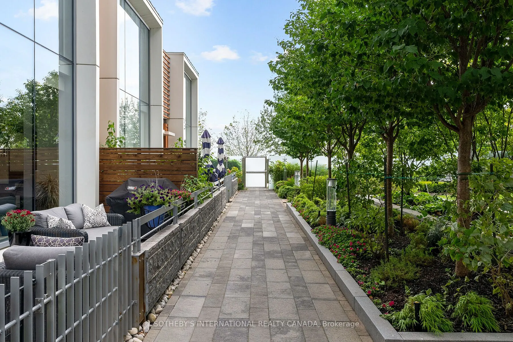 29 Queens Quay E, #Th 115