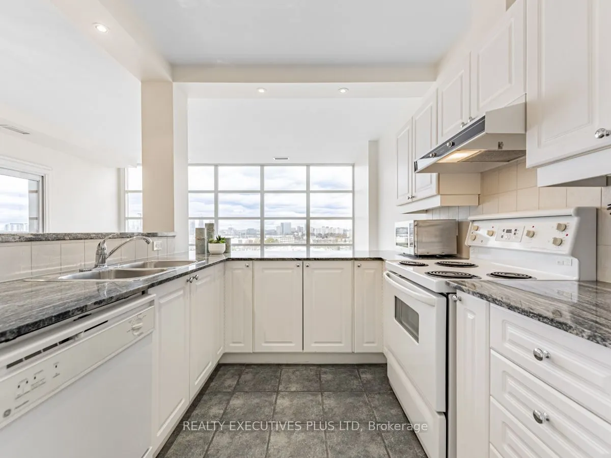 1 Leaside Park Drive, #709