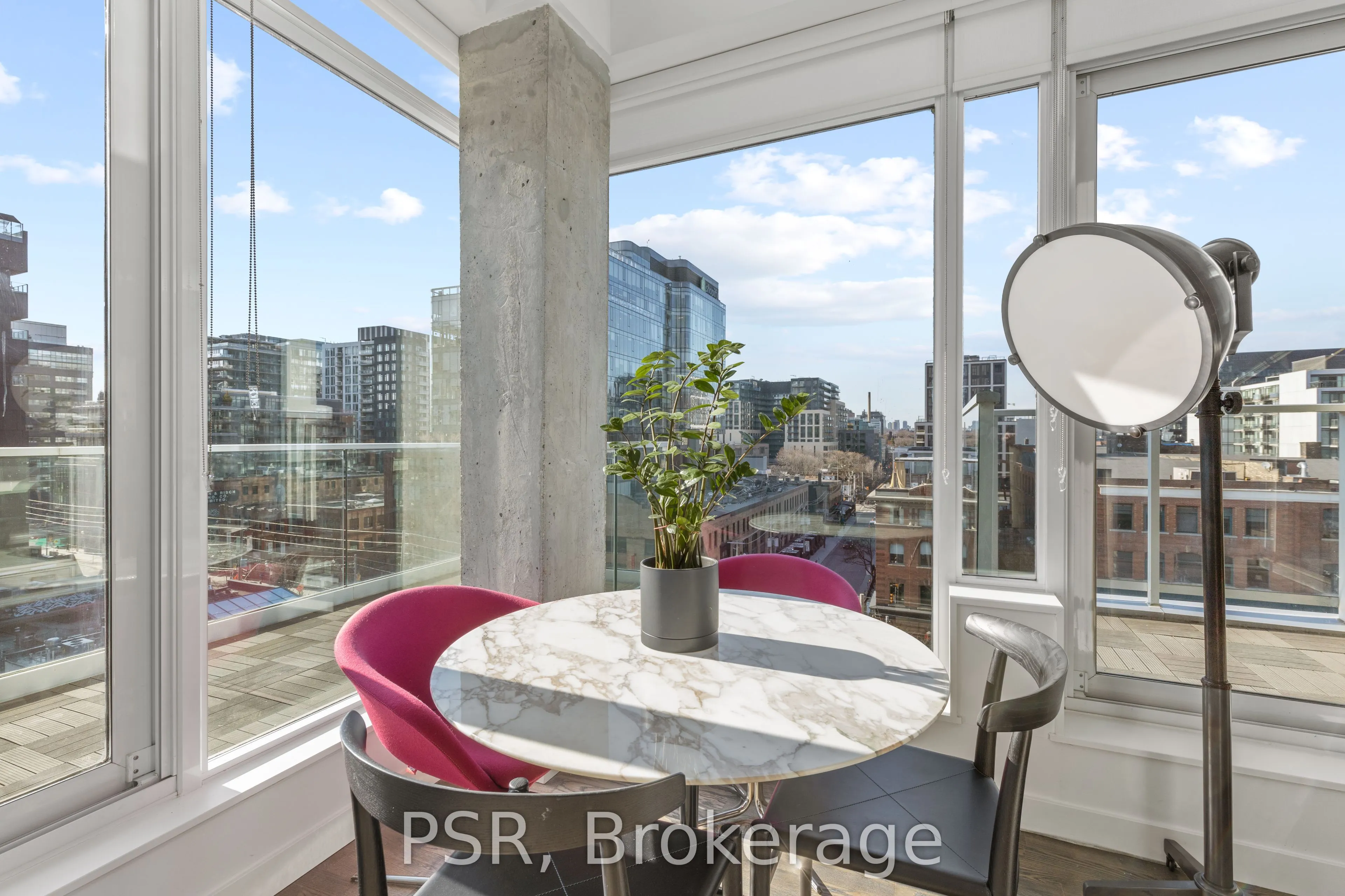 75 Portland Street, #909