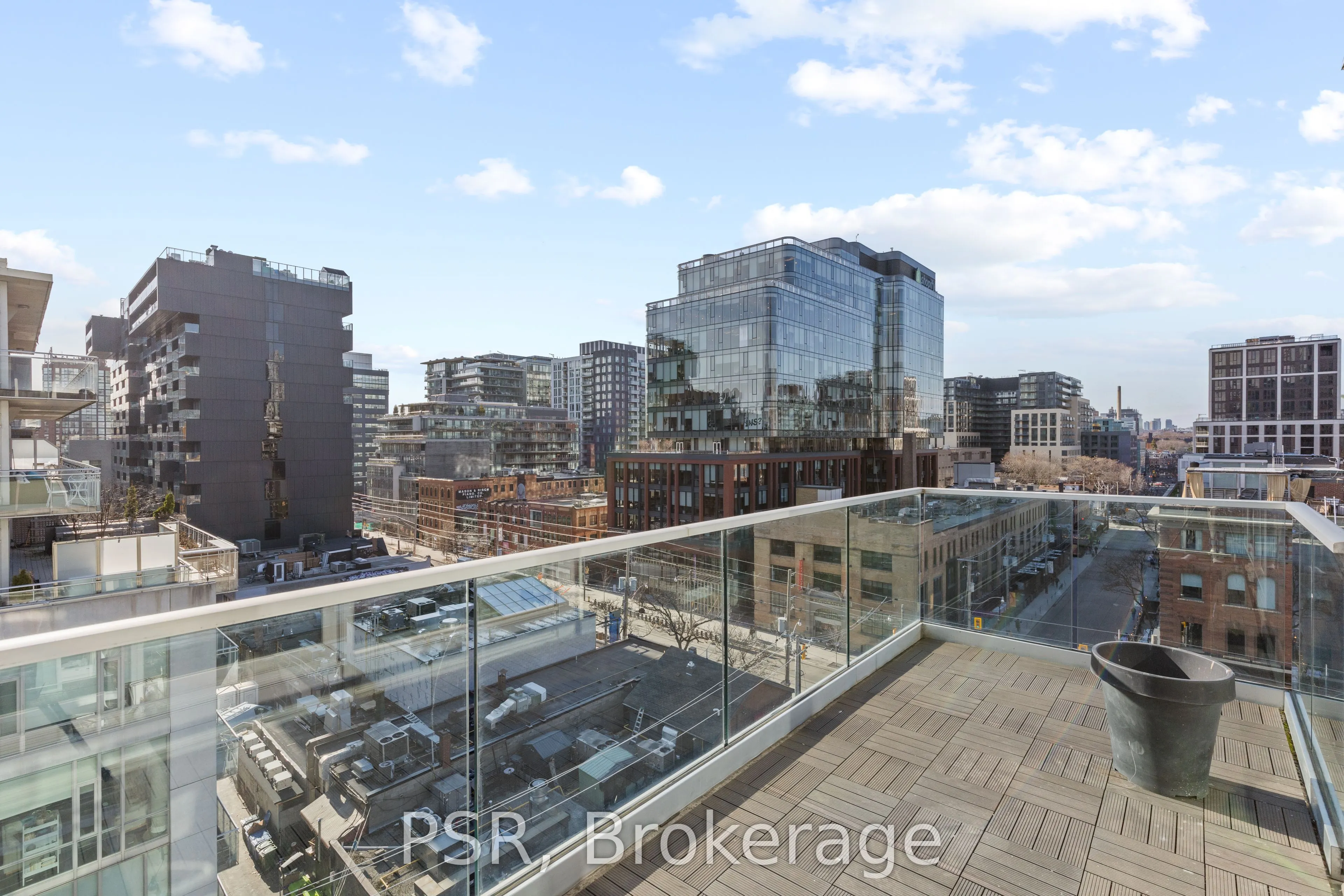75 Portland Street, #909