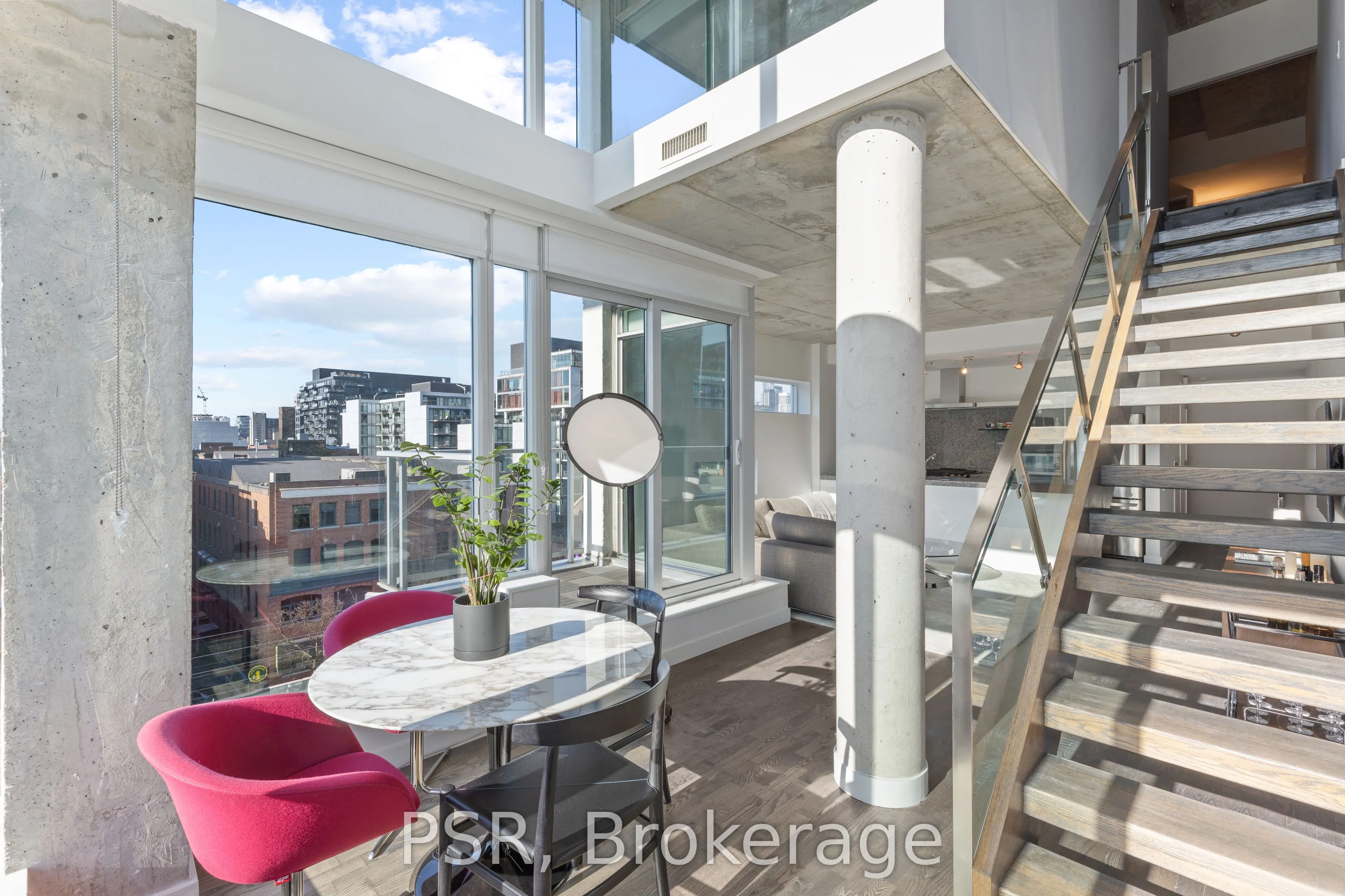 75 Portland Street, #909