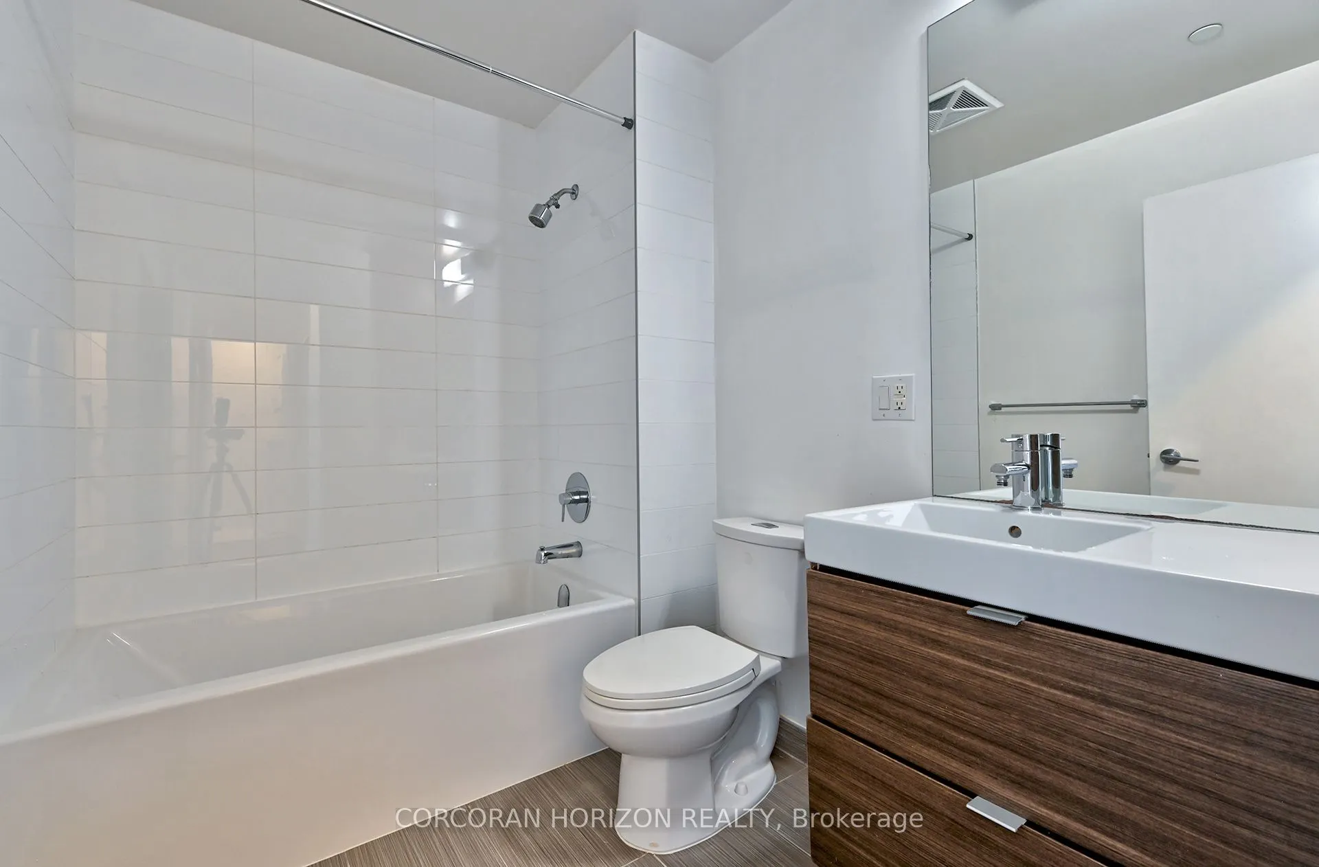 62 Forest Manor Road, #413